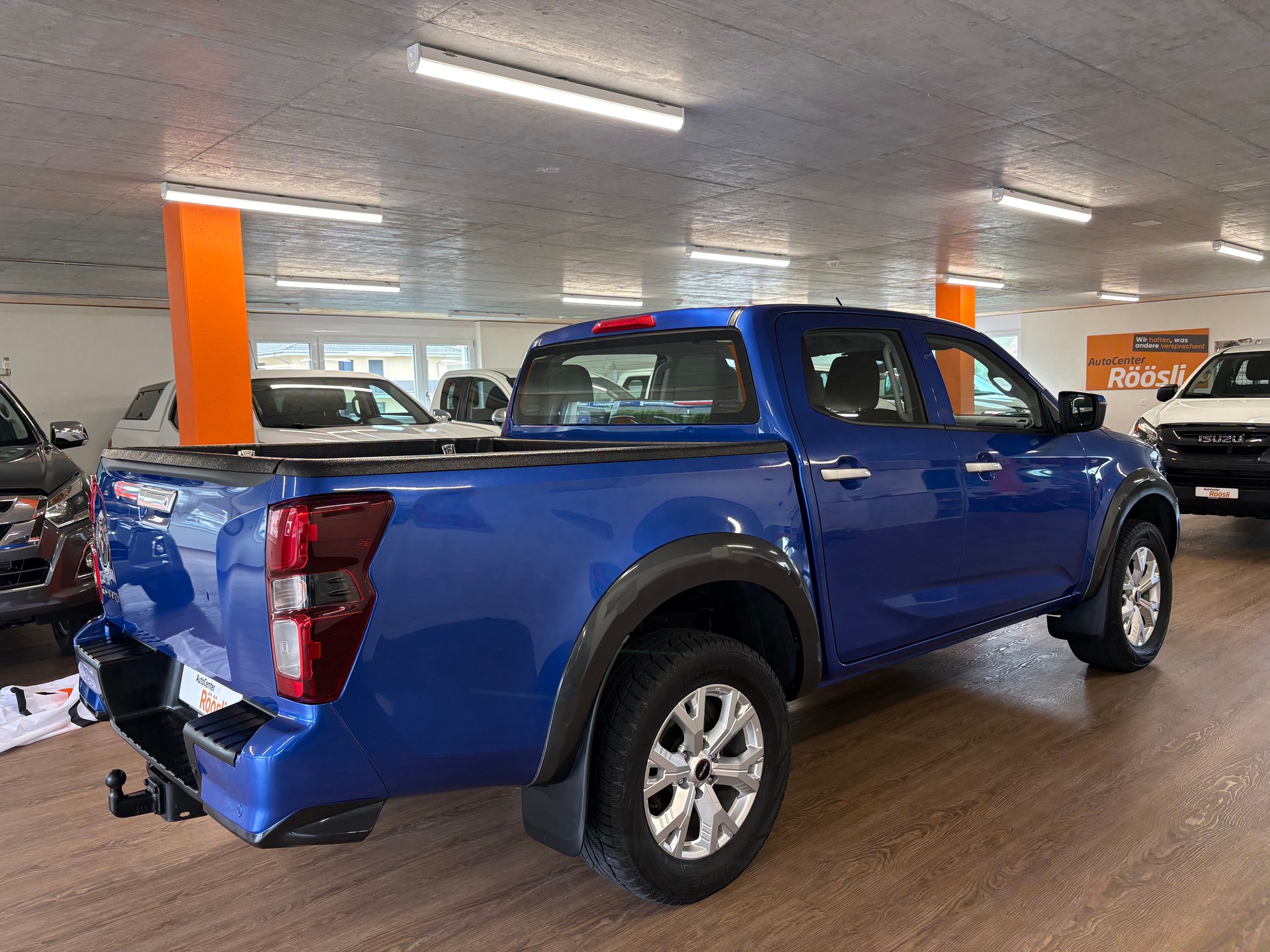 ISUZU D-MAX 1.9 CrewCab N60BB 4x4 AT-image-6