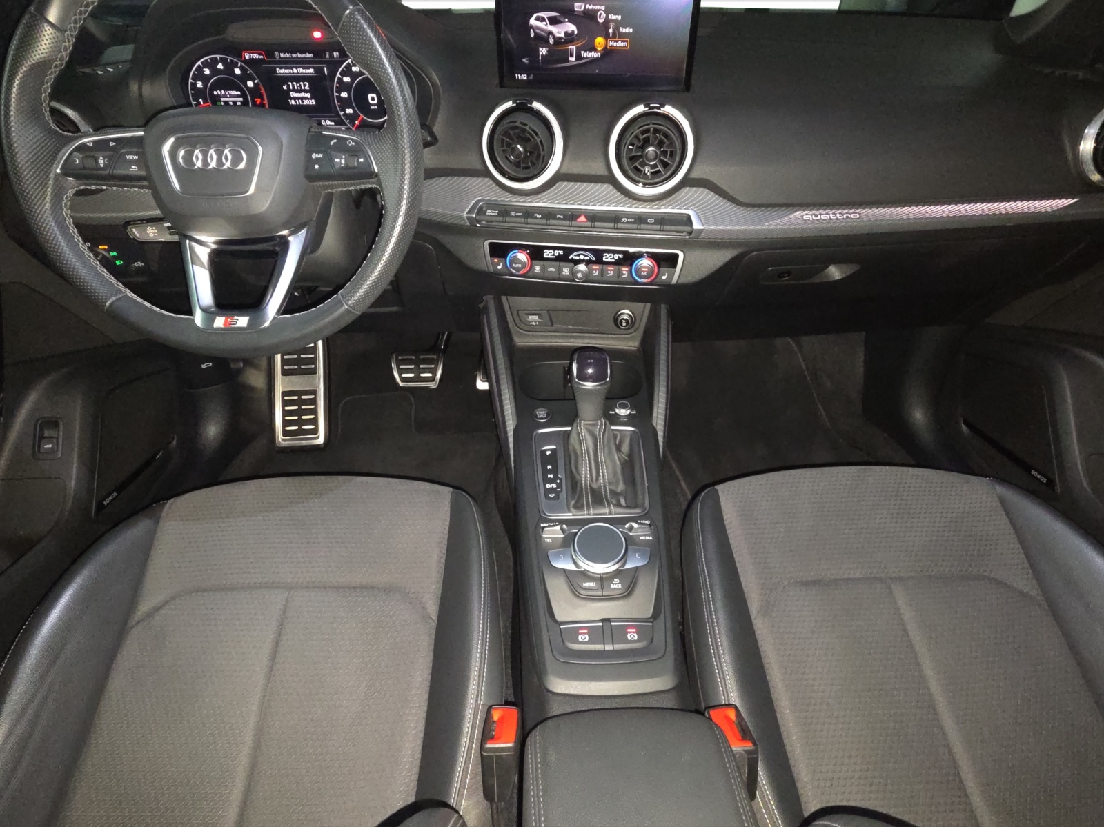 AUDI Q2 40 TFSI S line quattro S-tronic-image-5