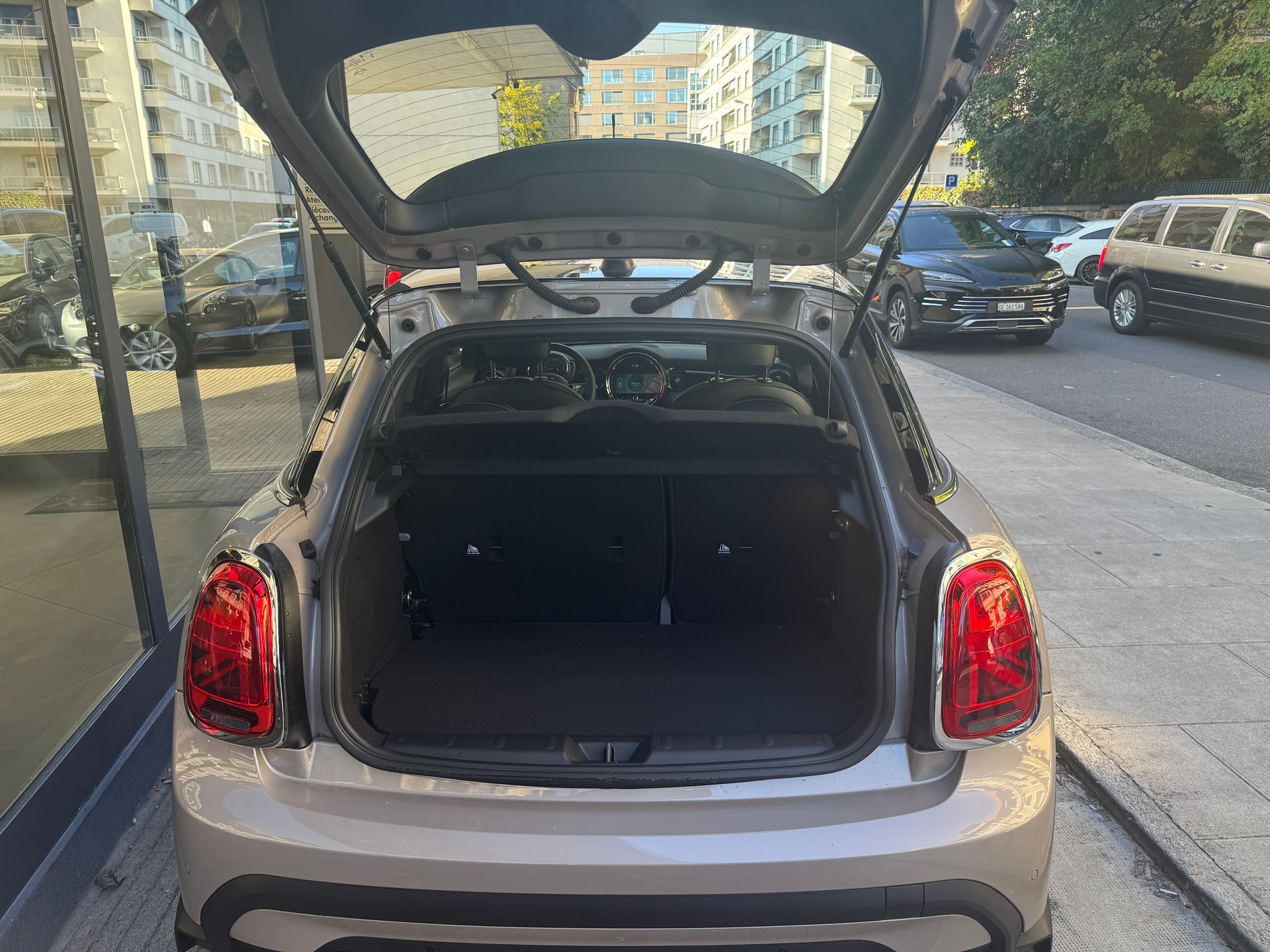 MINI Cooper DKG-image-5