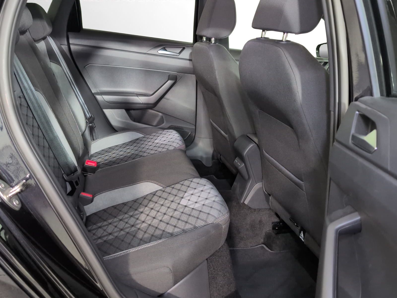 VW Polo 1.0 TSI R-Line United DSG-image-8