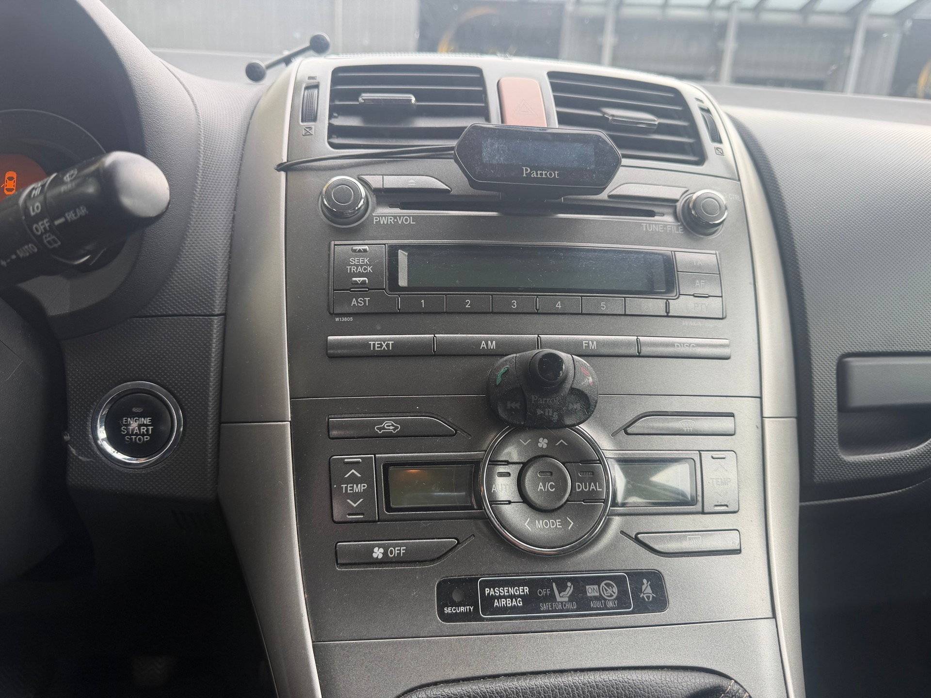 TOYOTA Auris 2.2 D-4D CleanPower Linea Sol Premium ** Klima-auto ** Tempomat ** 08x Airbag ** Letzte MFK 24.01.2025-image-7