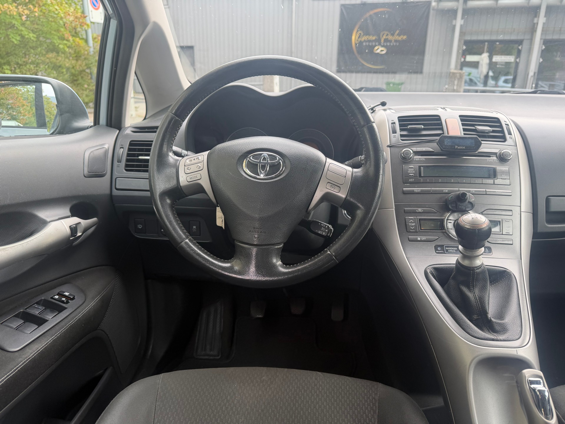 TOYOTA Auris 2.2 D-4D CleanPower Linea Sol Premium ** Klima-auto ** Tempomat ** 08x Airbag ** Letzte MFK 24.01.2025-image-3