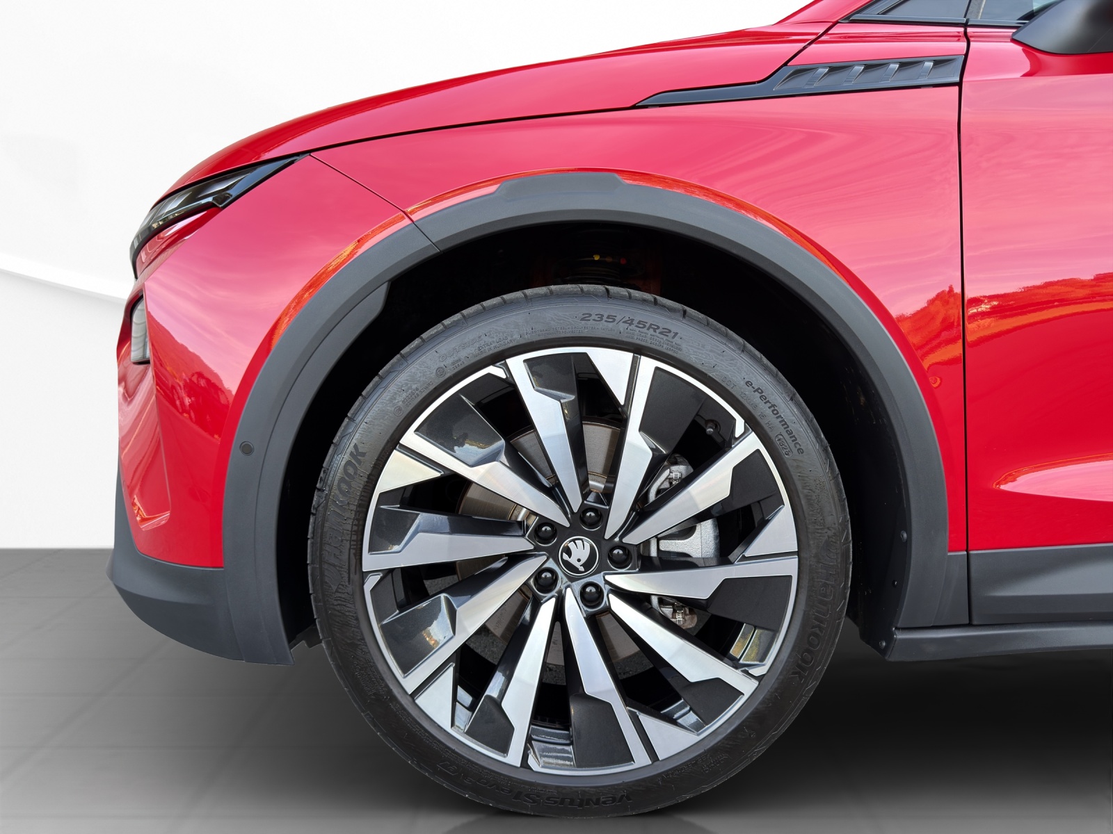 SKODA Elroq 85 Sportline-image-16