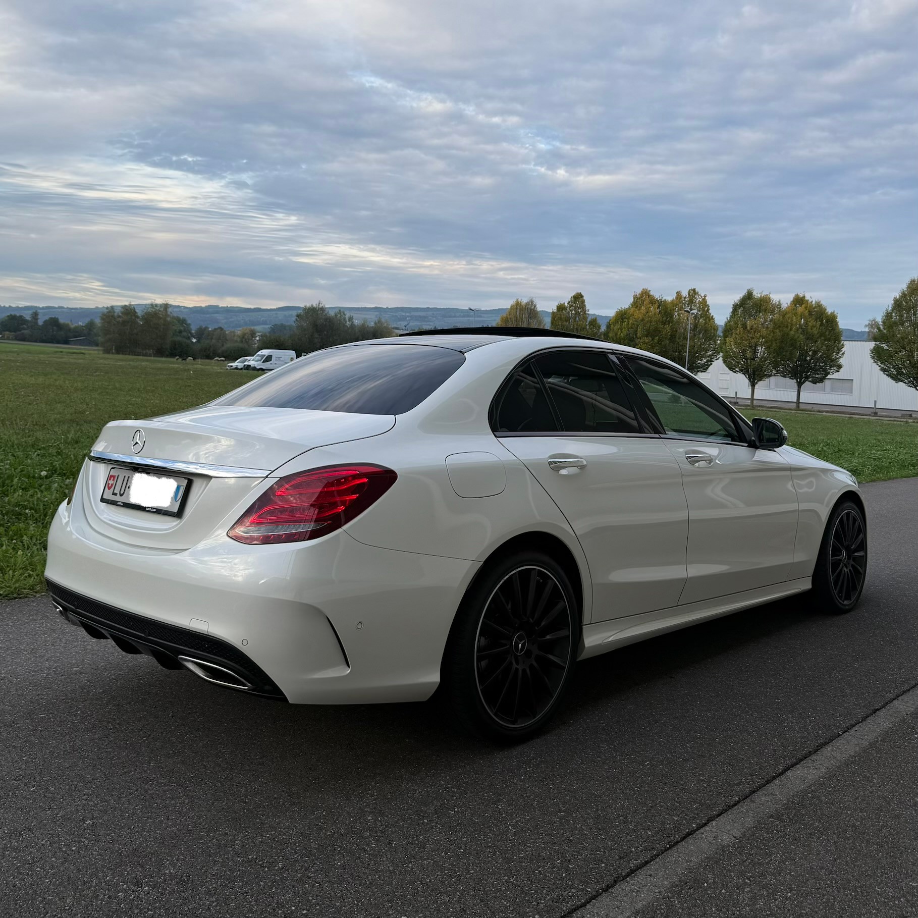 MERCEDES-BENZ C 400 AMG Line 4matic-image-2