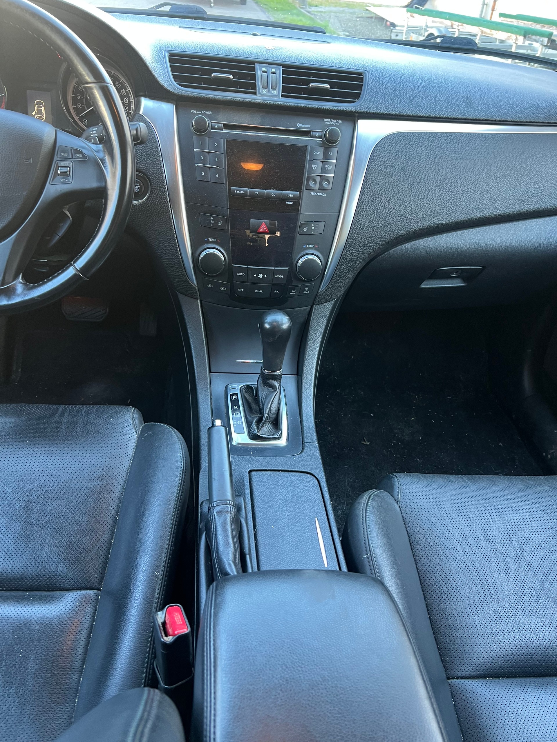 SUZUKI Kizashi 2.4 GL Top 4WD CVT-image-6