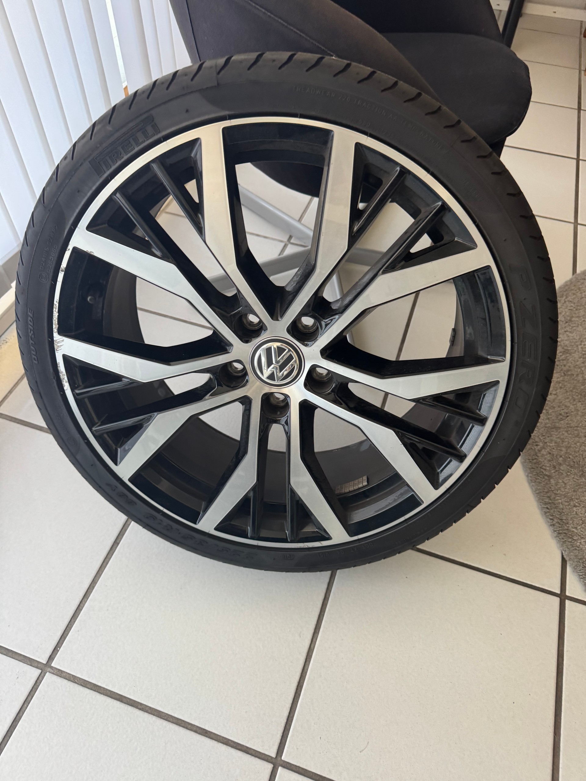 VW 2.0 TSI GTI Performance DSG-image-5
