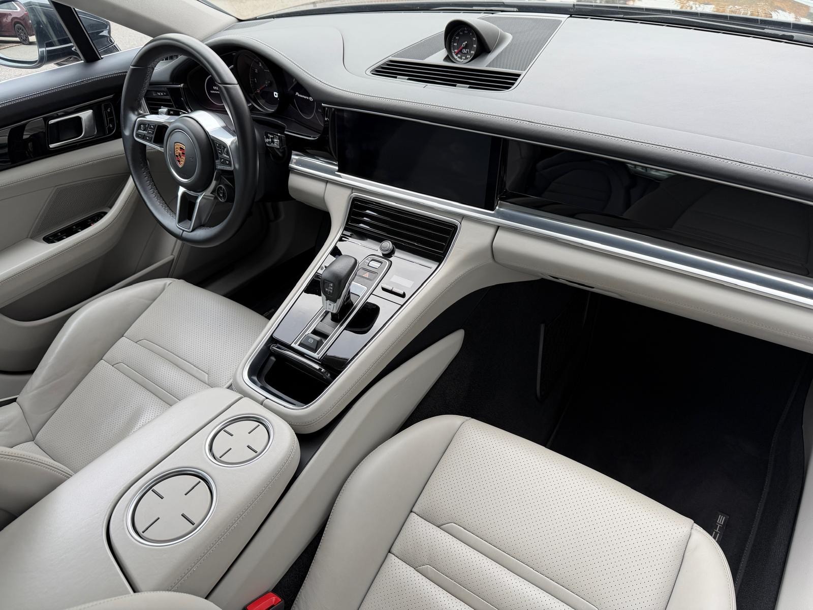 PORSCHE Panamera 4S PDK ** * Stilvolle Perfektion*-image-10
