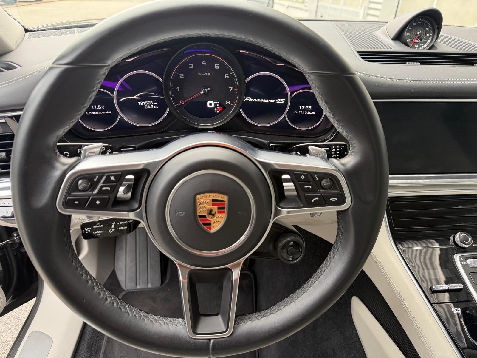 PORSCHE Panamera 4S PDK ** * Stilvolle Perfektion*-image-14