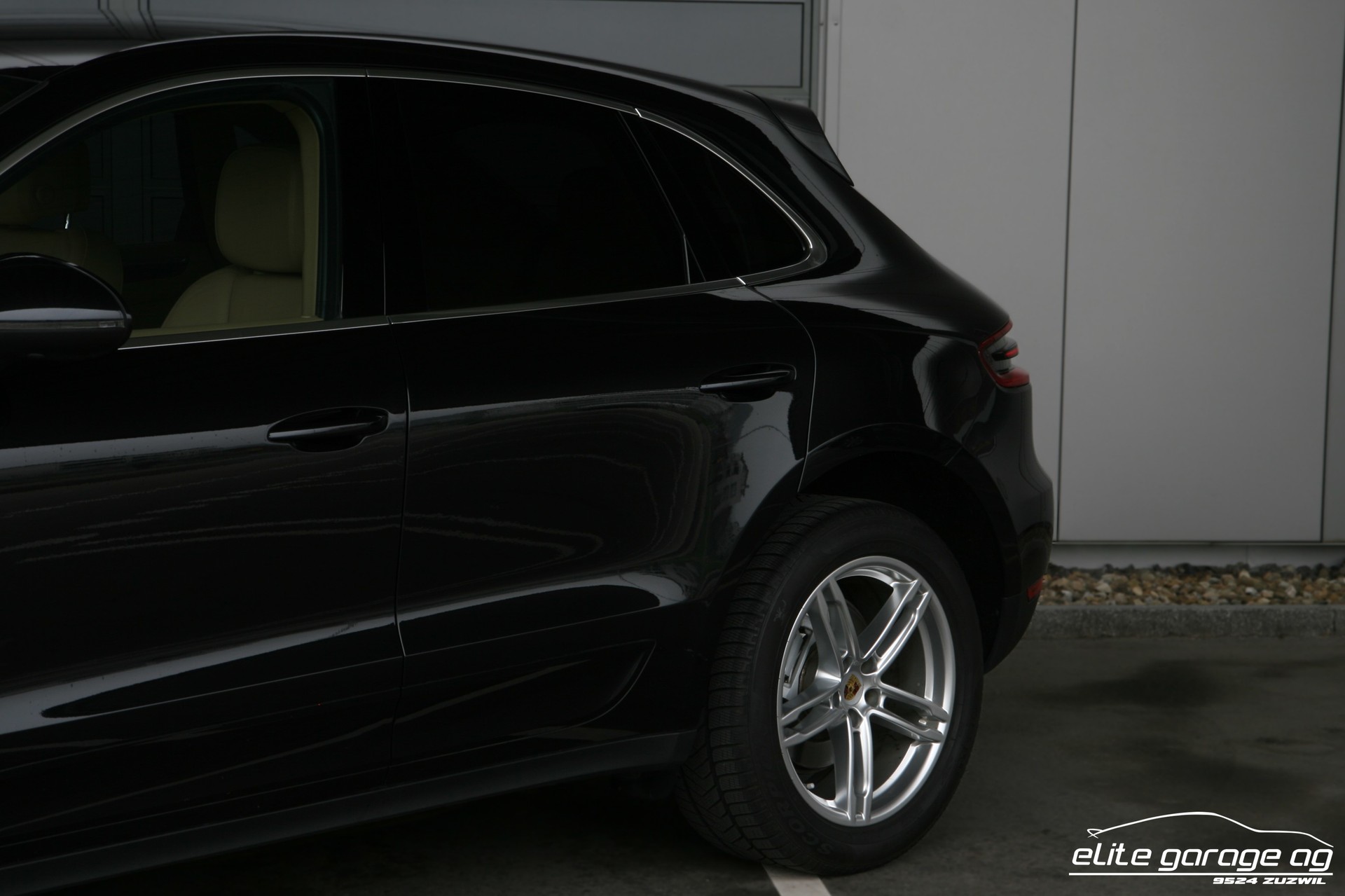 PORSCHE Macan S PDK-image-11