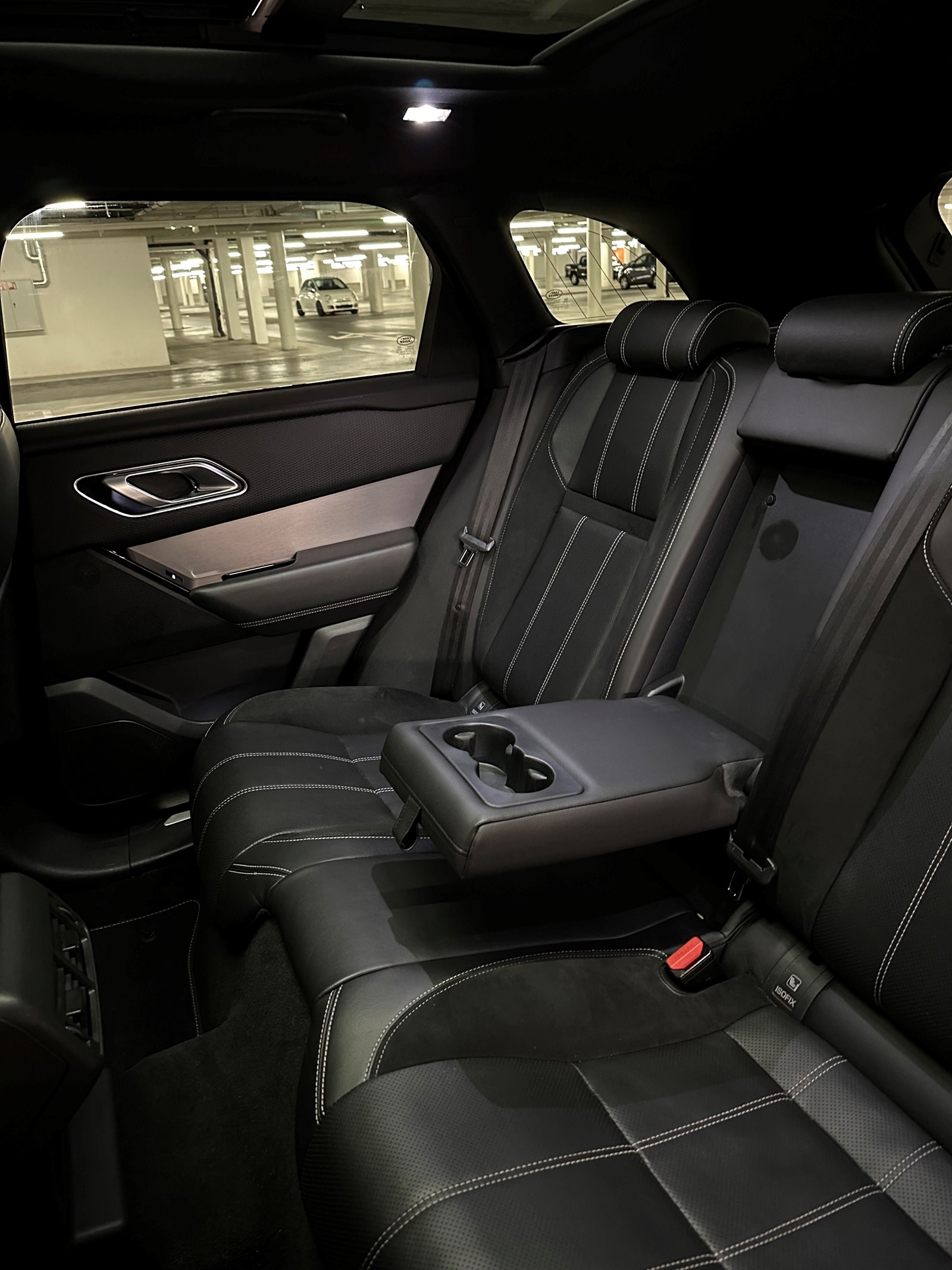 LAND ROVER Range Rover Velar R-Dynamic P 300 SE Automatic-image-13
