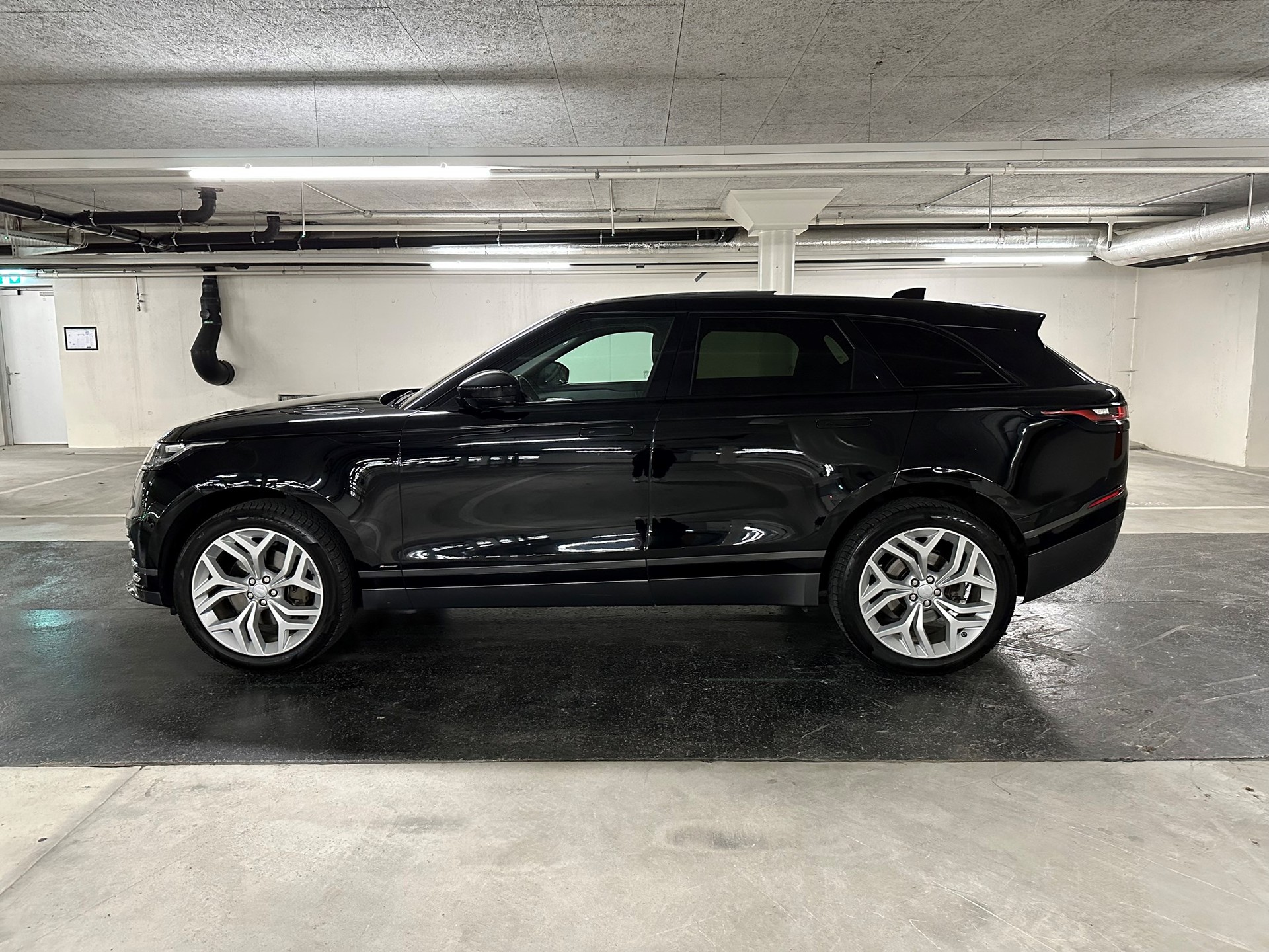 LAND ROVER Range Rover Velar R-Dynamic P 300 SE Automatic-image-2