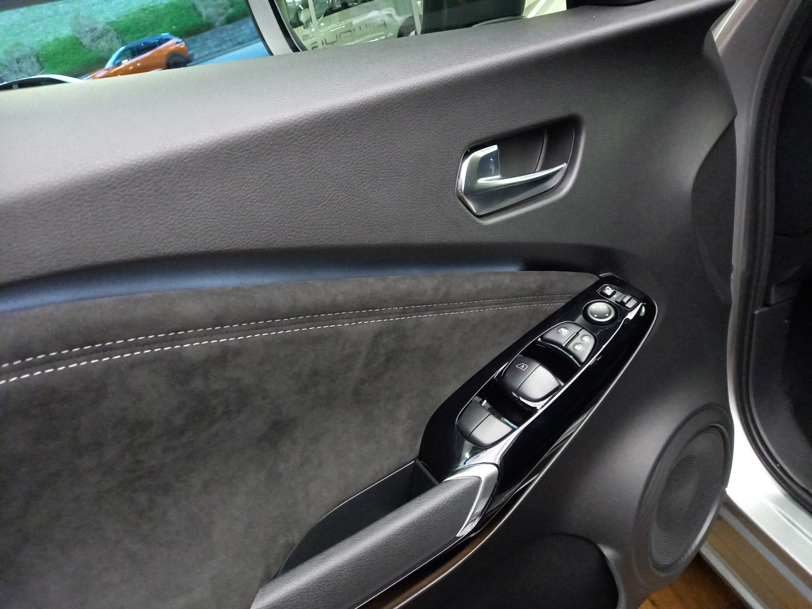 NISSAN Juke 1.6 Hybrid N-Design-image-10