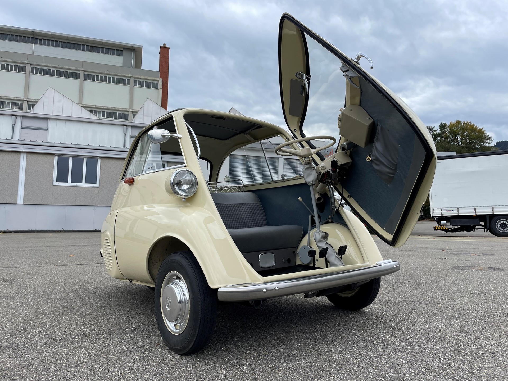 BMW ISETTA 300 Export-image-2