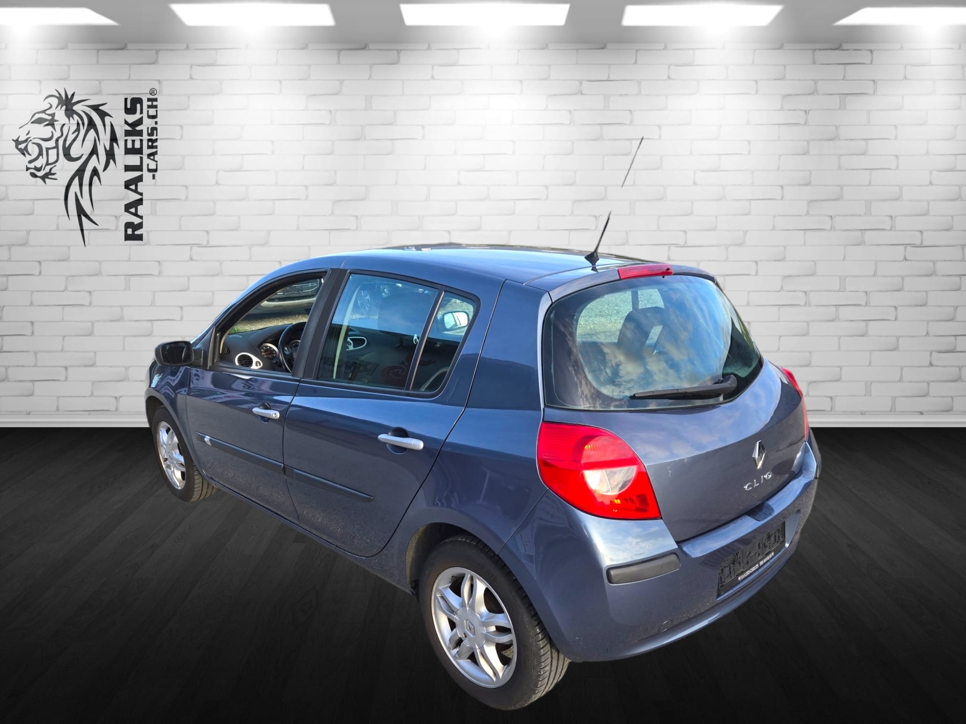 RENAULT Clio 1.2 16V Turbo Dynamique-image-3