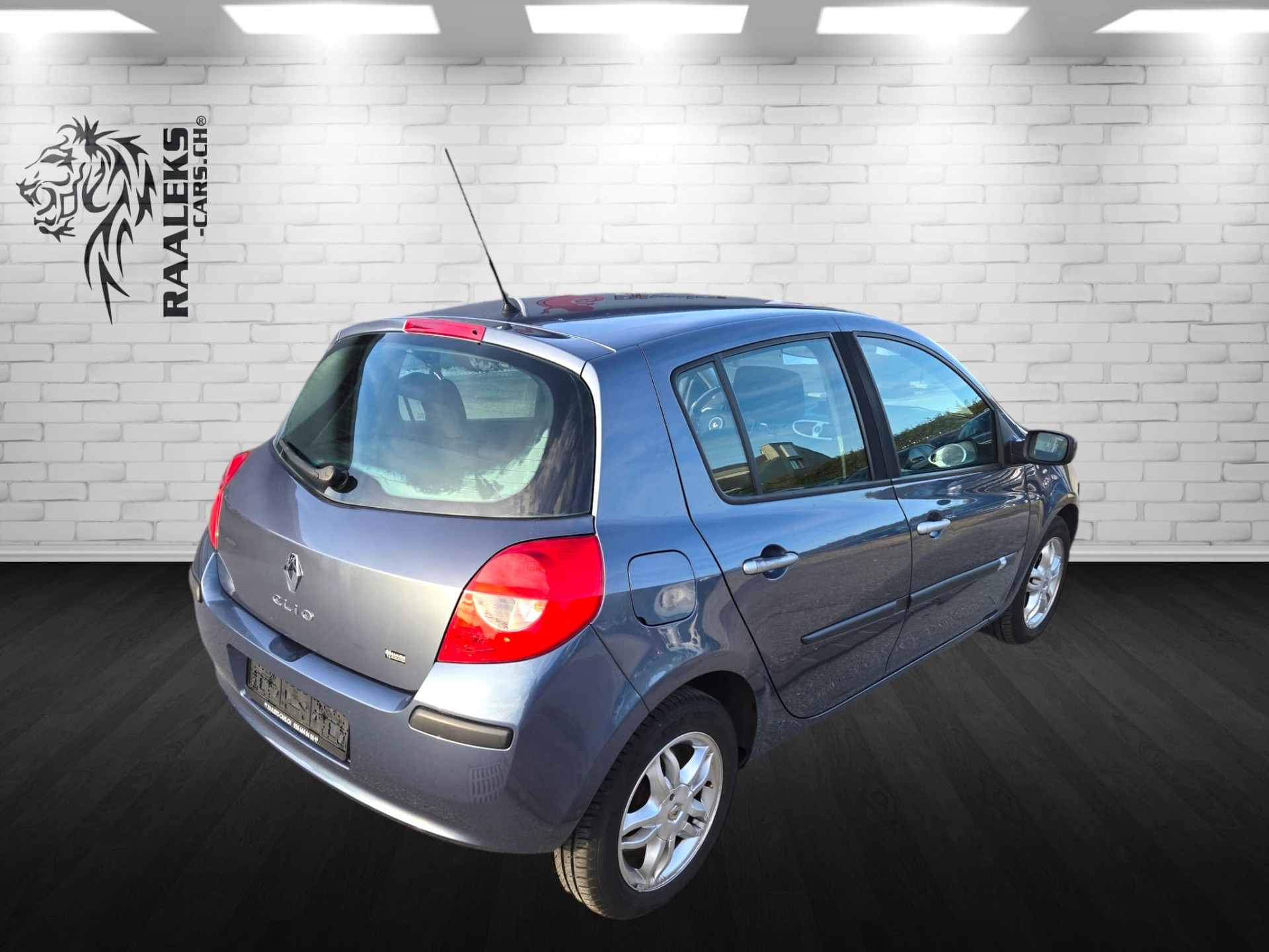 RENAULT Clio 1.2 16V Turbo Dynamique-image-2