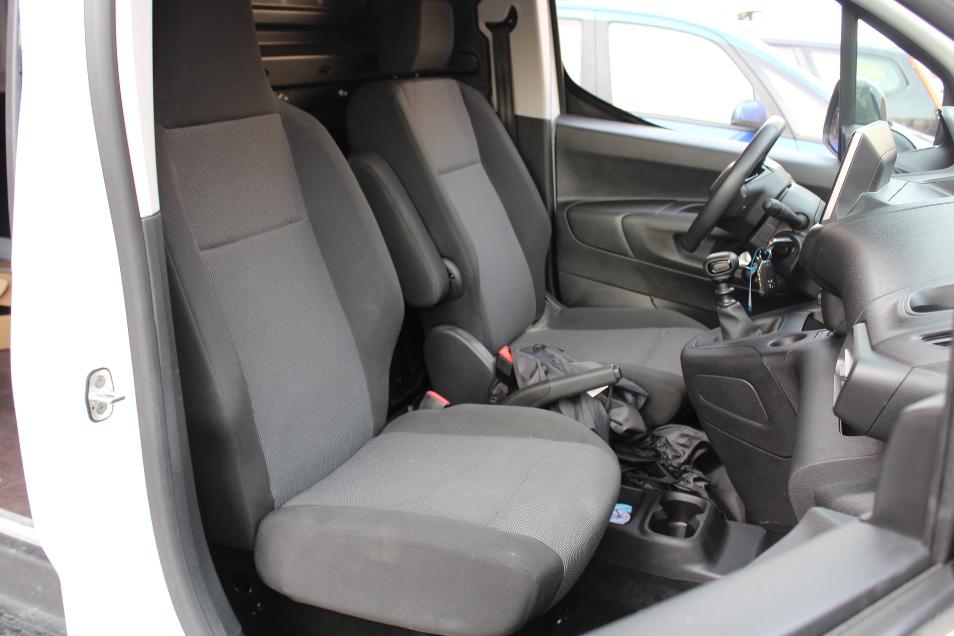 PEUGEOT Partner 1.5 Blue HDi s/s Premium Long 1000kg - "2 Places/Caméra/Porte Coulissante"-image-14