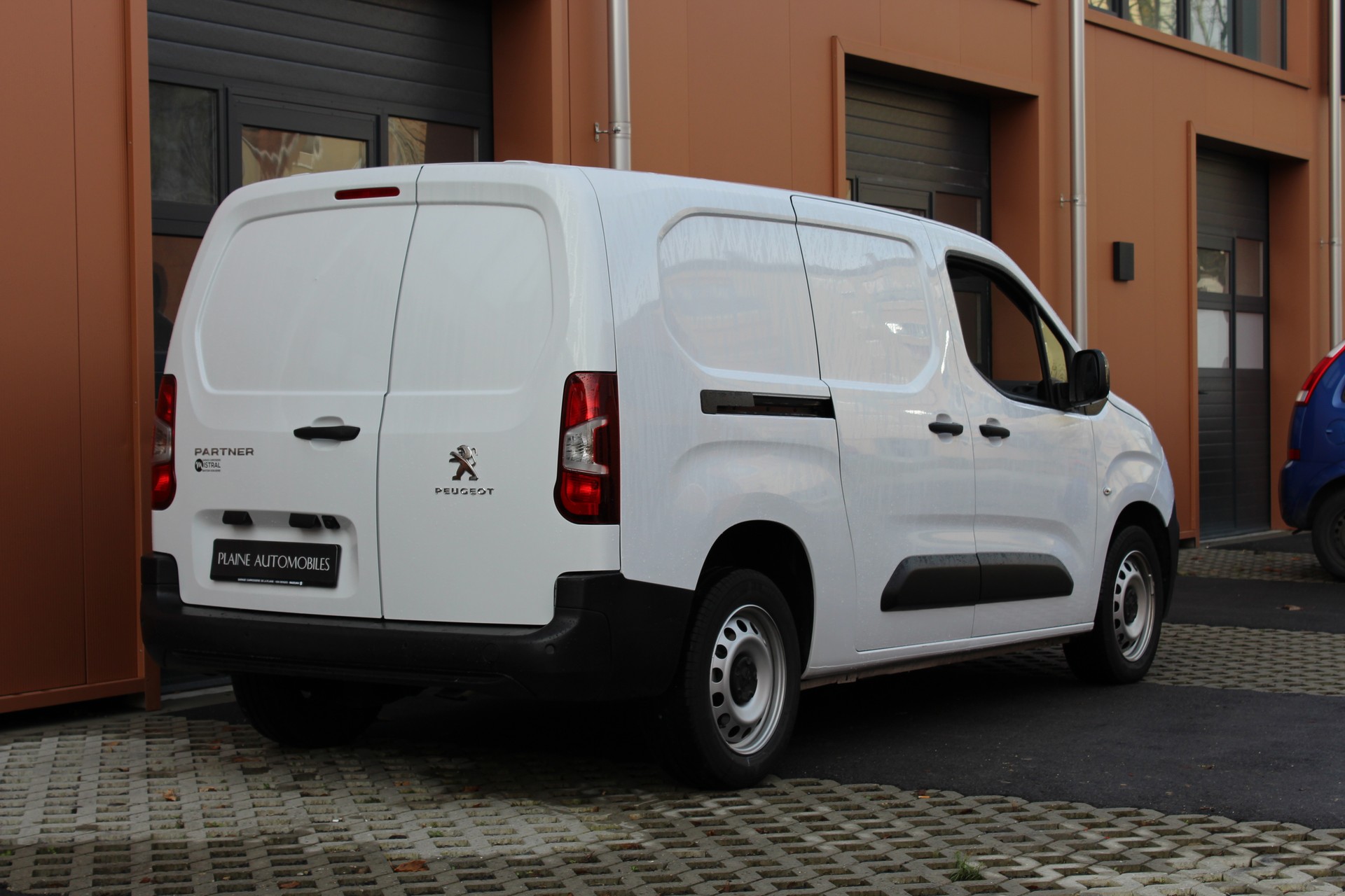 PEUGEOT Partner 1.5 Blue HDi s/s Premium Long 1000kg - "2 Places/Caméra/Porte Coulissante"-image-6