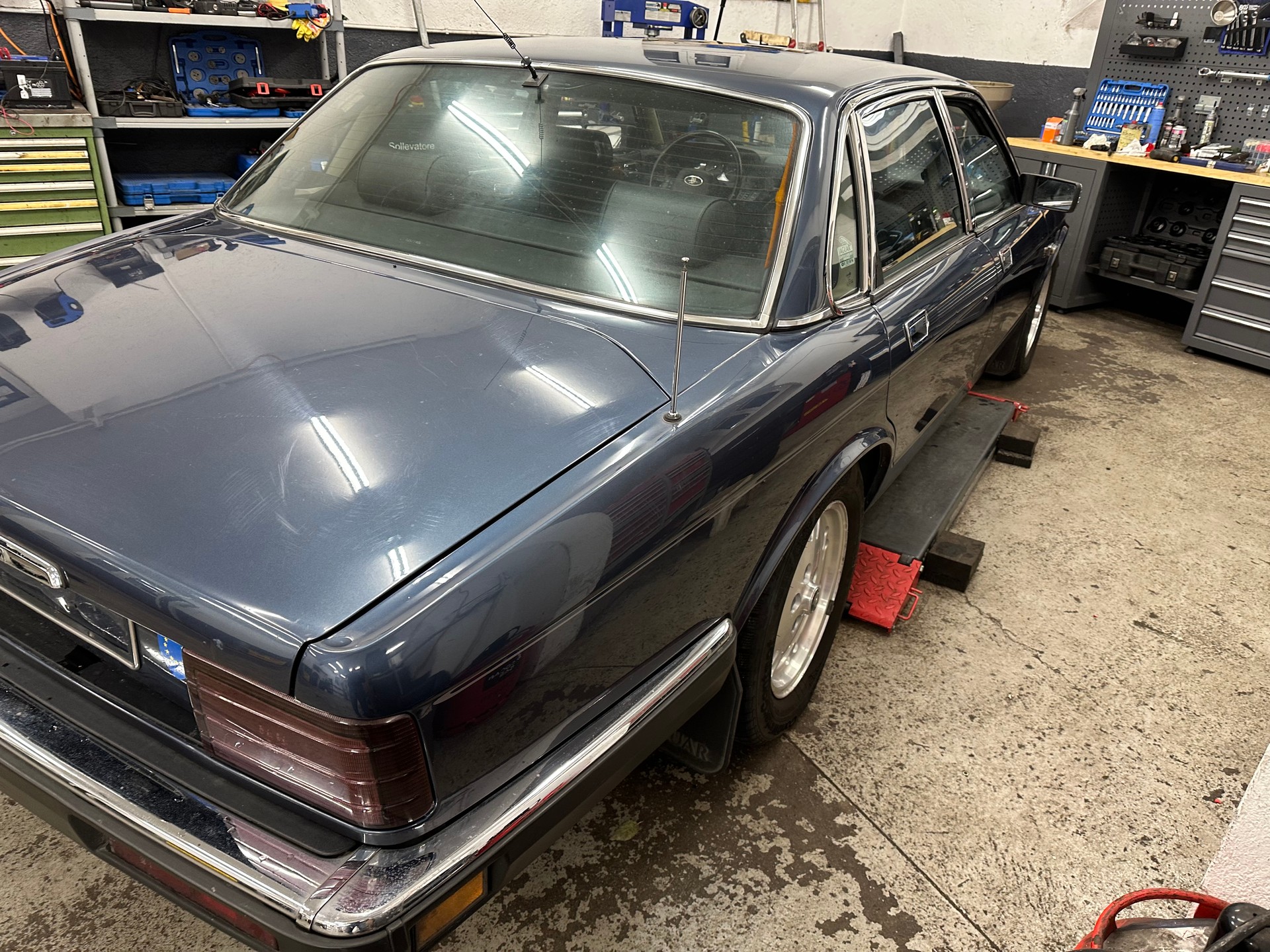JAGUAR XJ6 3.6 Sovereign-image-5