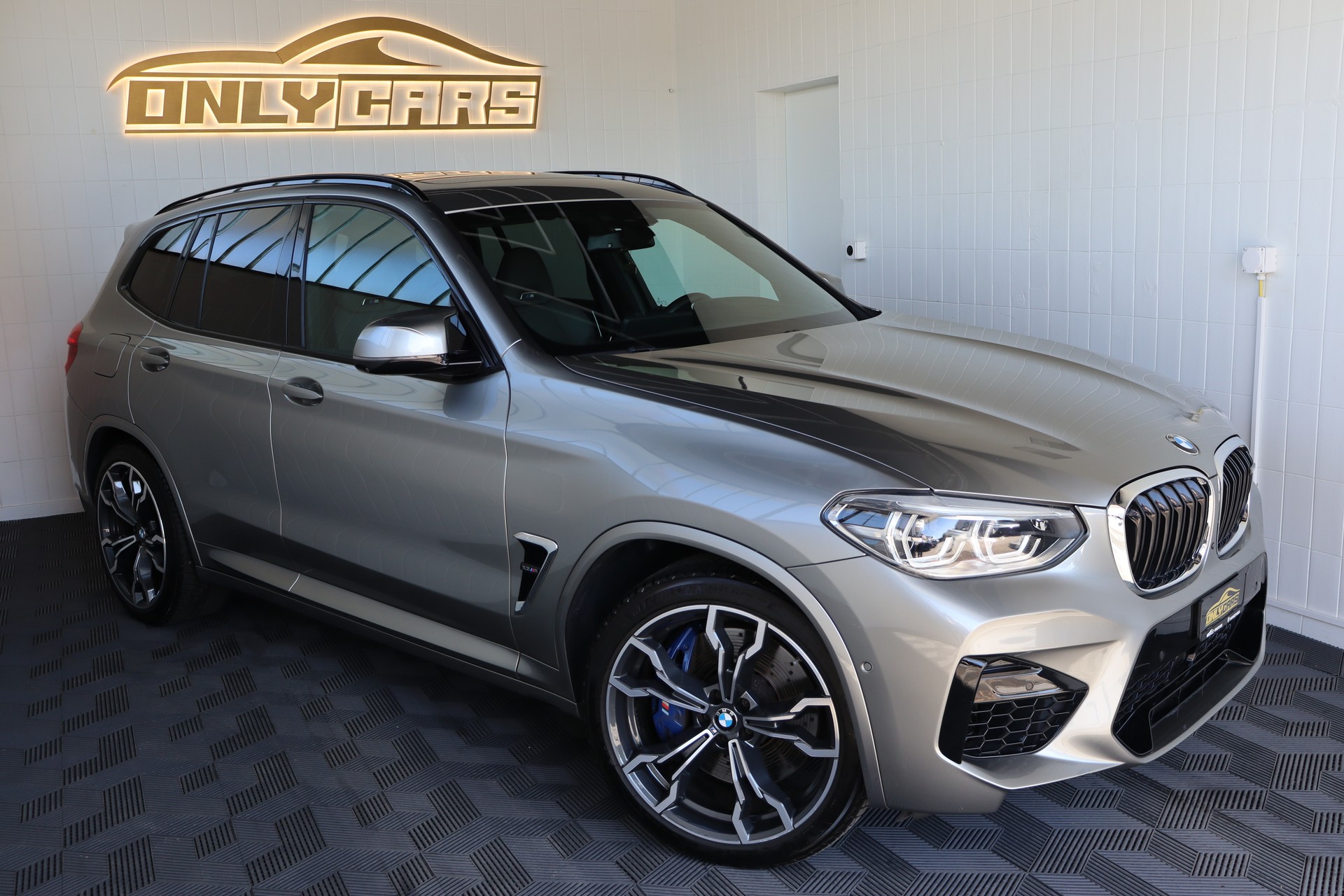 BMW X3 xDrive M Steptronic * VOLLAUSSSTATTUNG * PANO-DACH * FAHRASSISTENZ-PAKET * CH-FAHRZEUG *-image-2