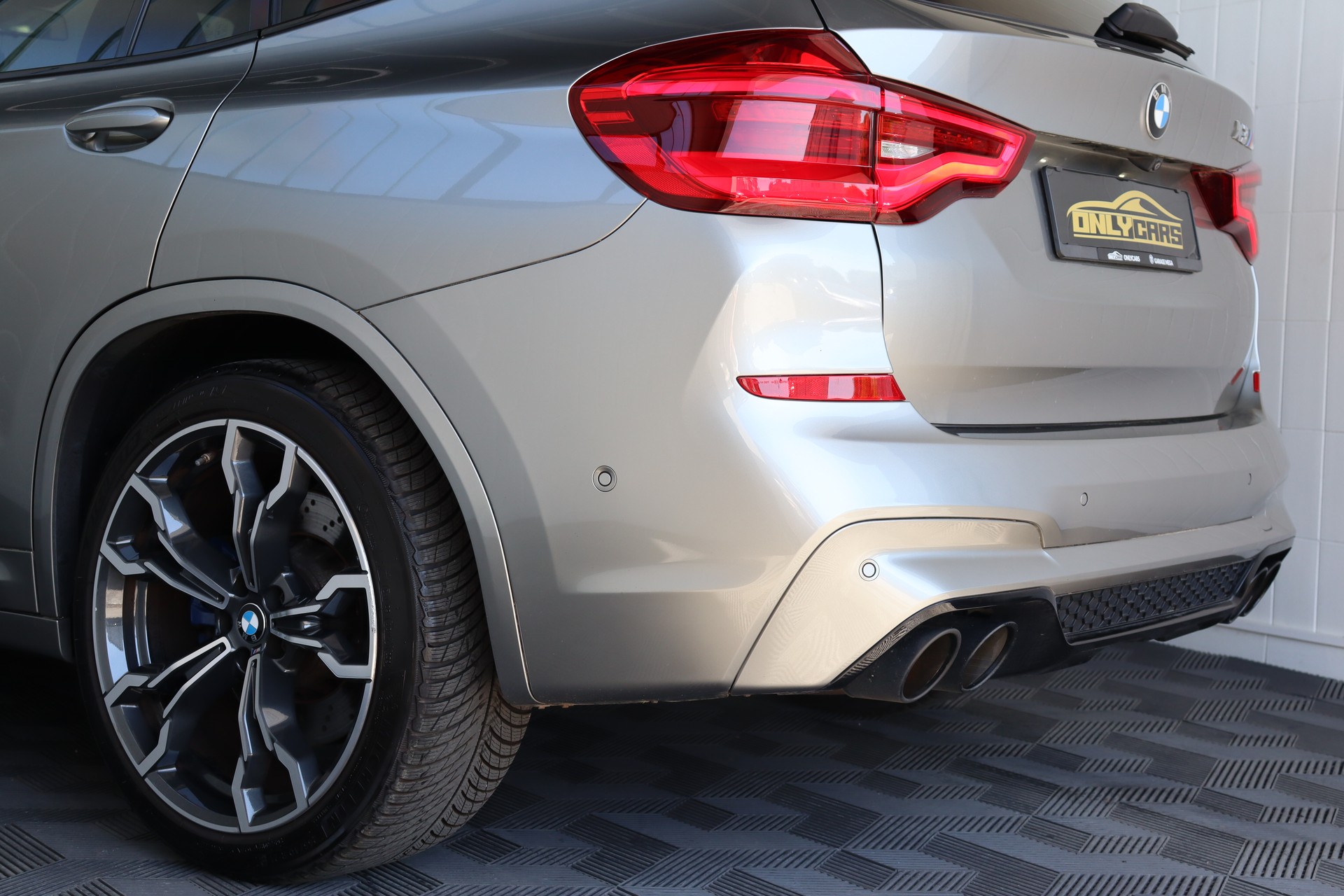 BMW X3 xDrive M Steptronic * VOLLAUSSSTATTUNG * PANO-DACH * FAHRASSISTENZ-PAKET * CH-FAHRZEUG *-image-9