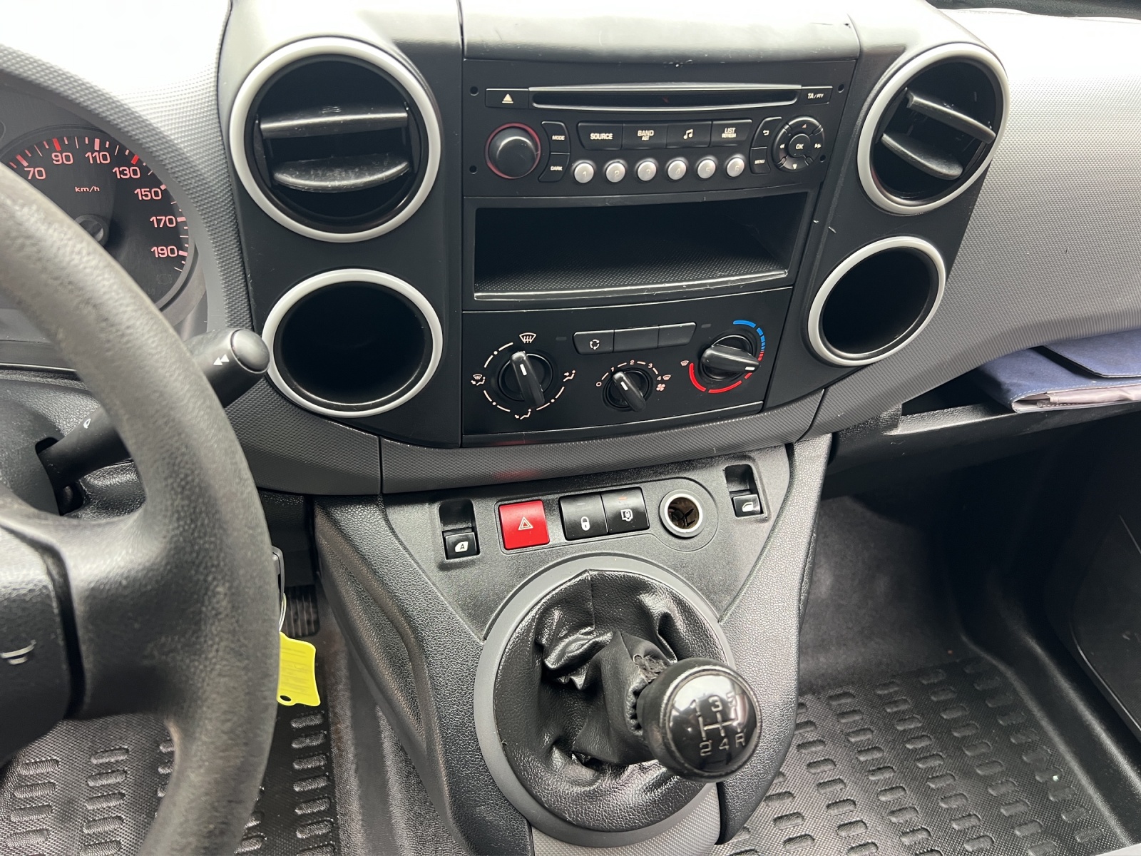 PEUGEOT Partner 1.6 VTi Access-image-13