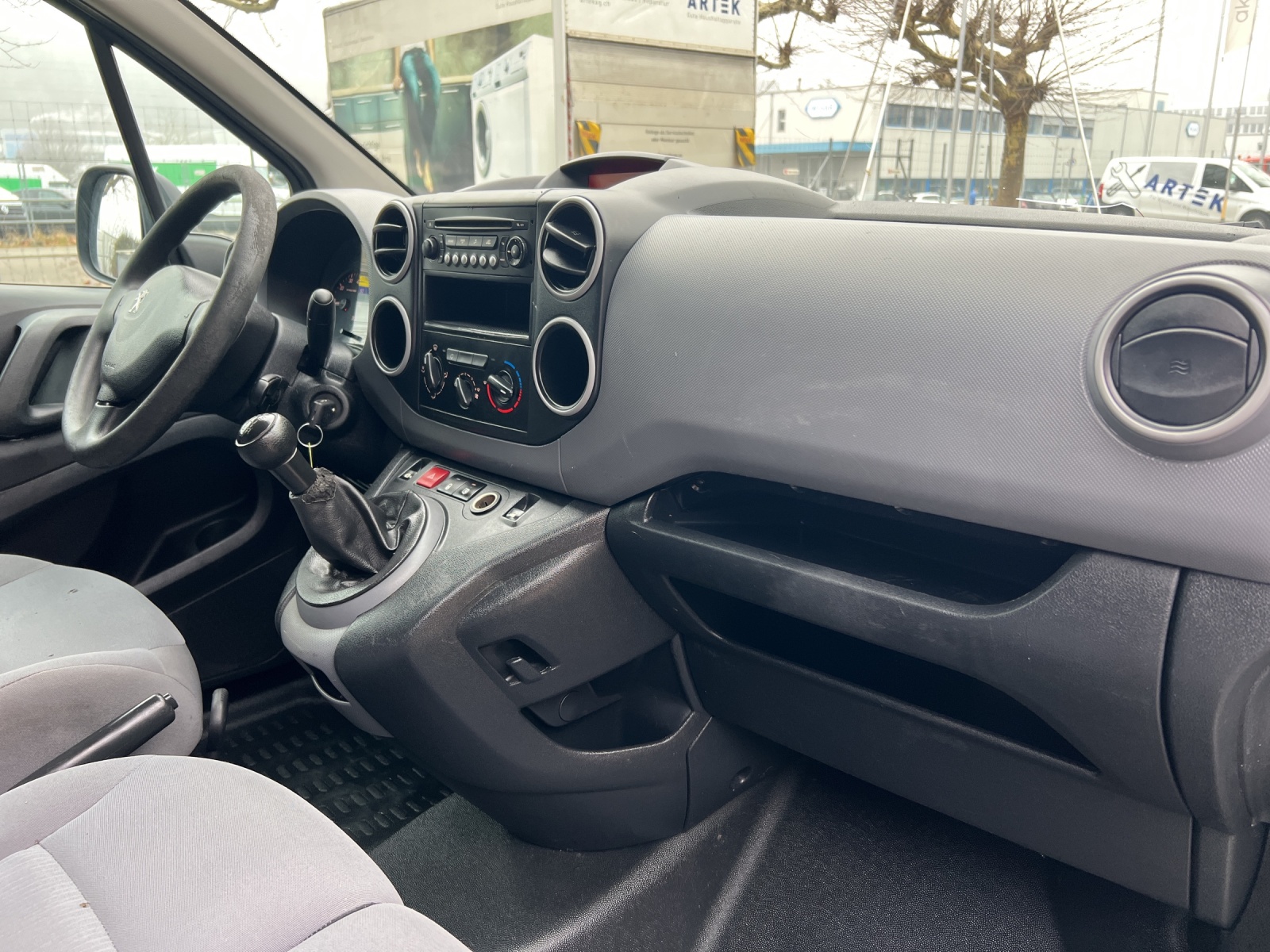 PEUGEOT Partner 1.6 VTi Access-image-21