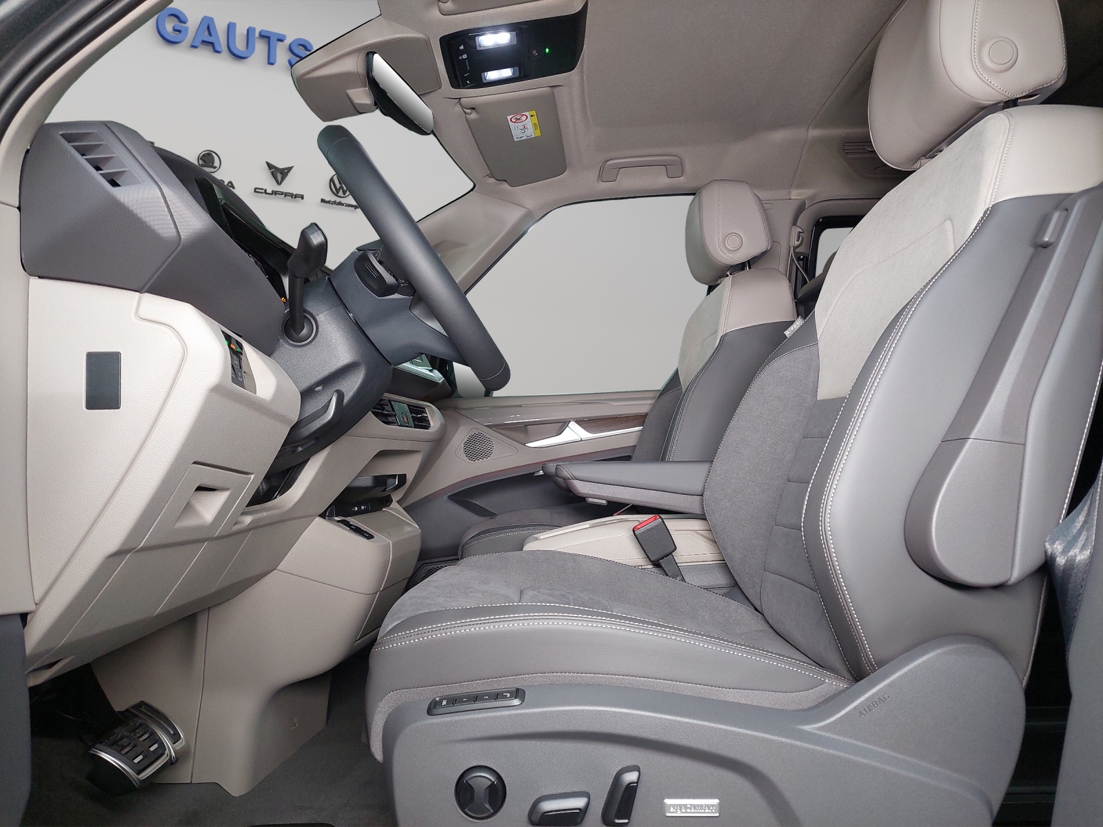VW Multivan Style Lang 2.0 TDI-image-5
