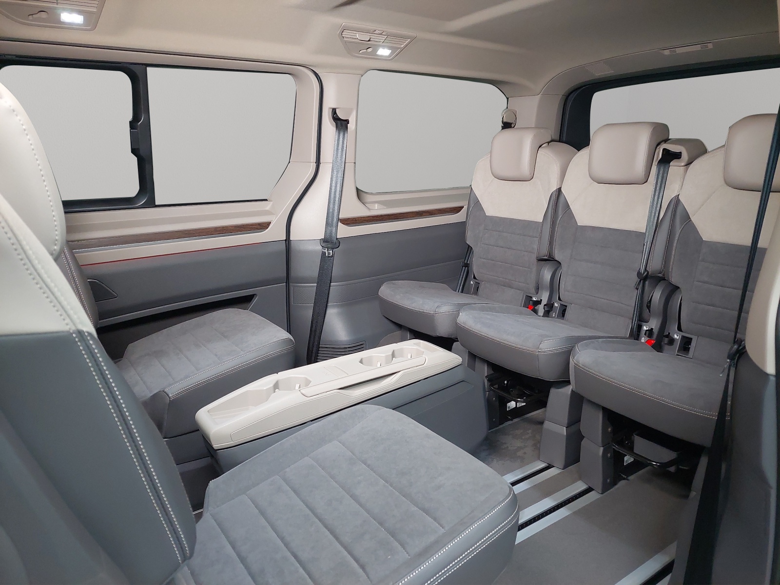 VW Multivan Style Lang 2.0 TDI-image-8
