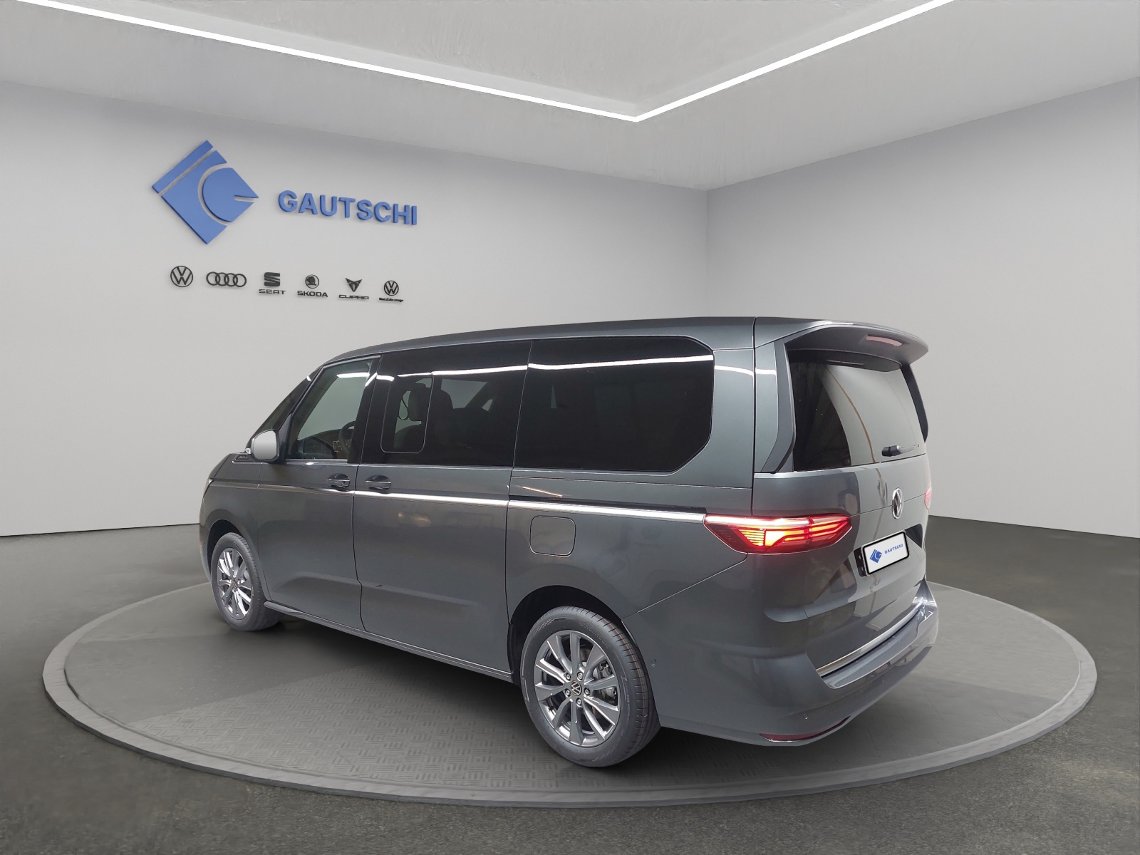 VW Multivan Style Lang 2.0 TDI-image-2
