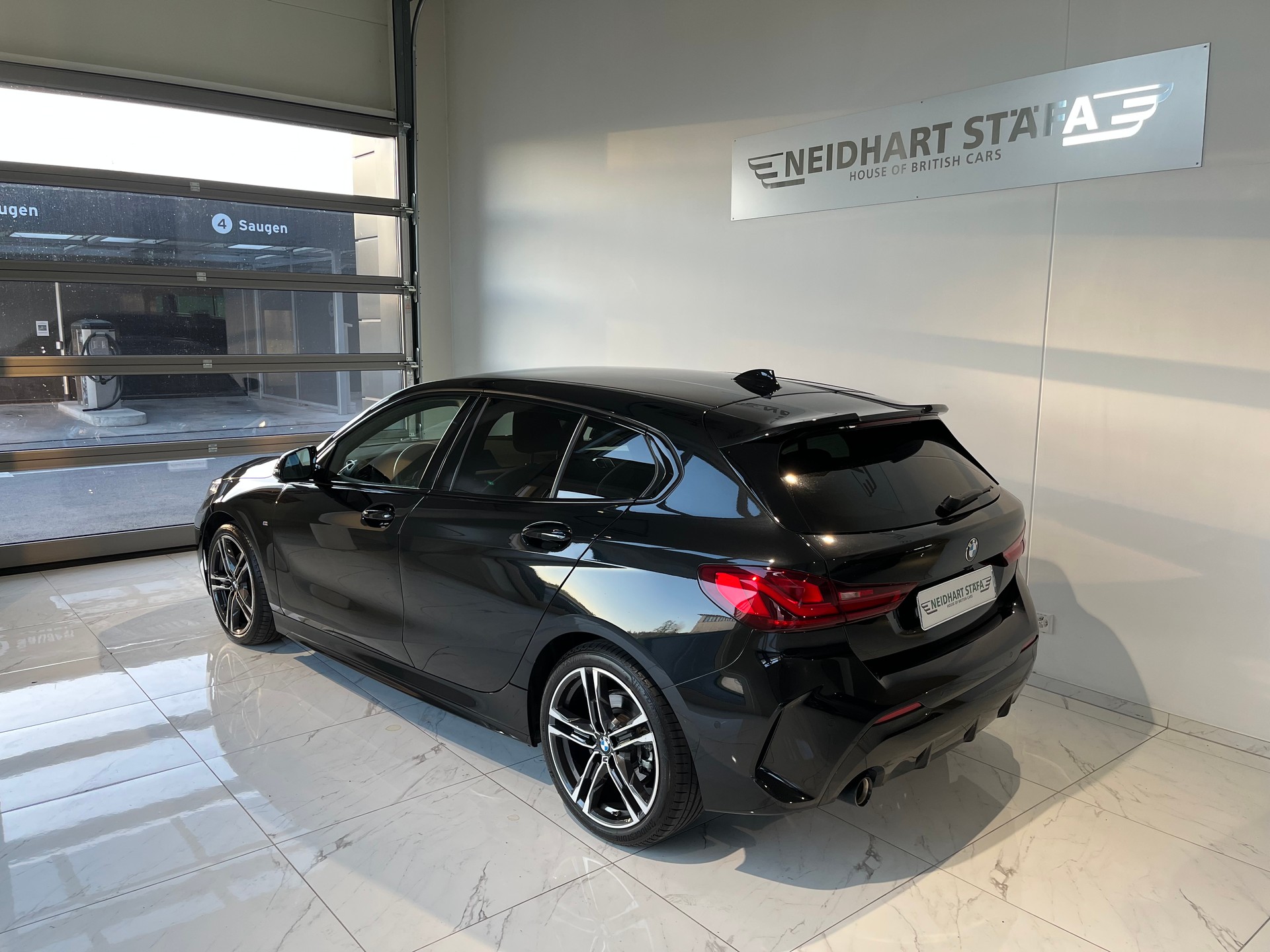 BMW 118i Steptronic Pure M Sport-image-2