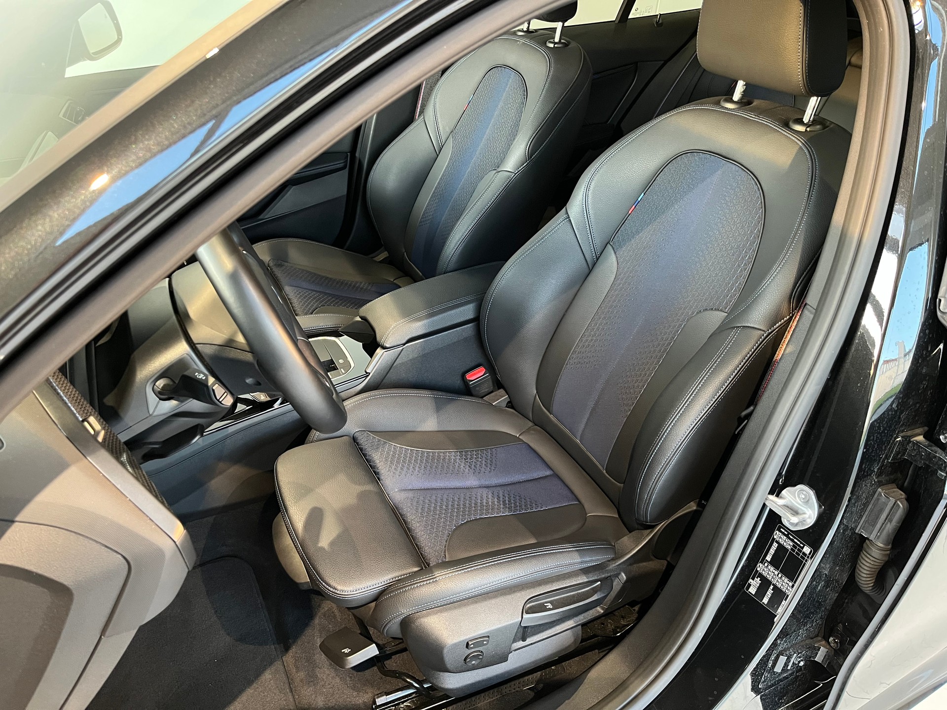 BMW 118i Steptronic Pure M Sport-image-5