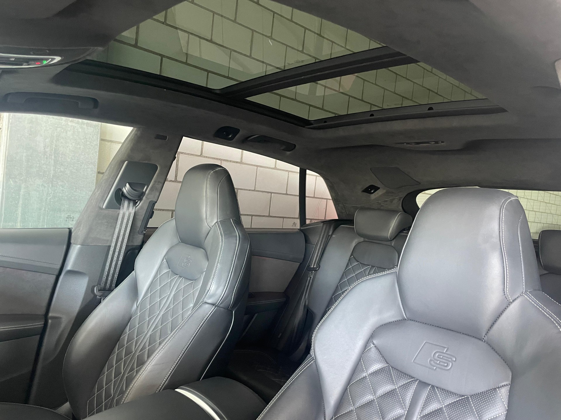 AUDI Q8 50 TDI quattro tiptronic Vollausstattung-image-6