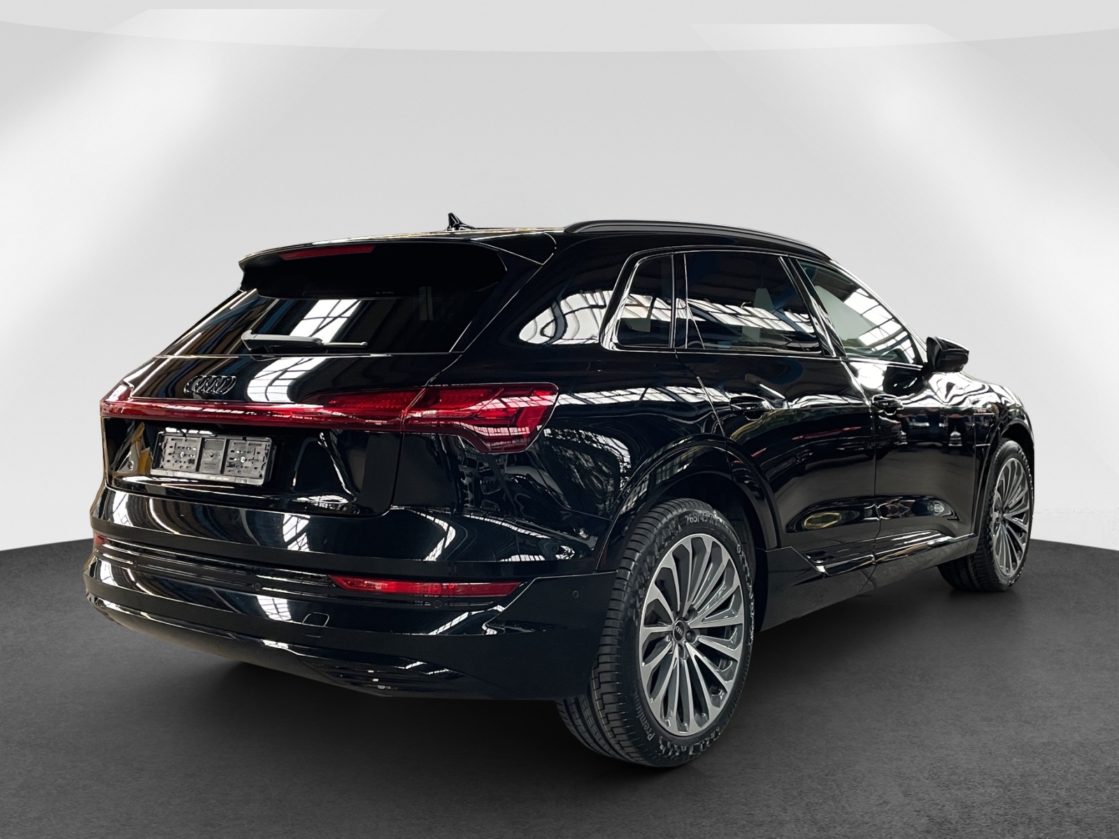 AUDI e-tron 55 Advanced quattro-image-5