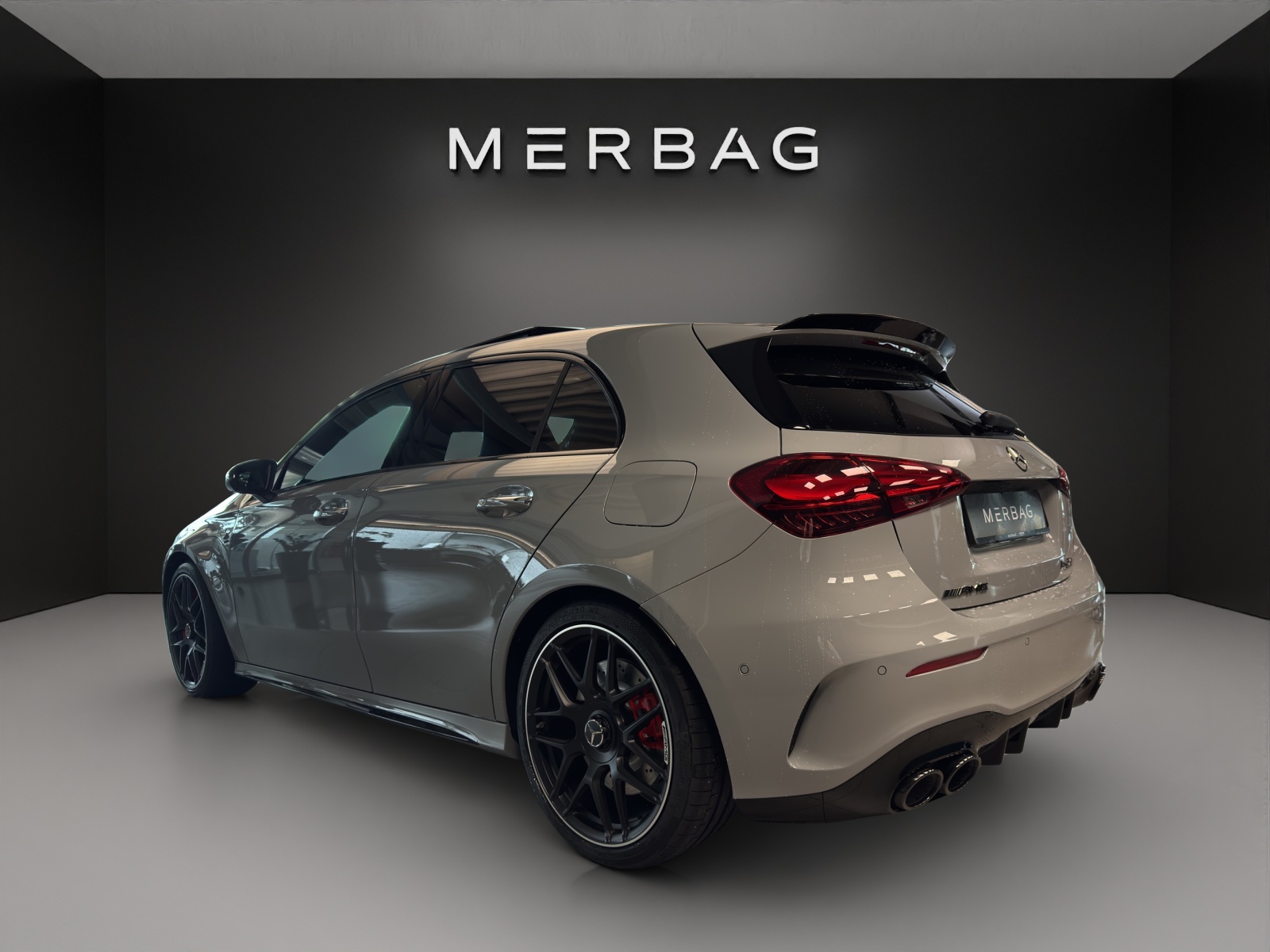 MERCEDES-BENZ A AMG 45 S 4Matic 8G-DCT-image-3