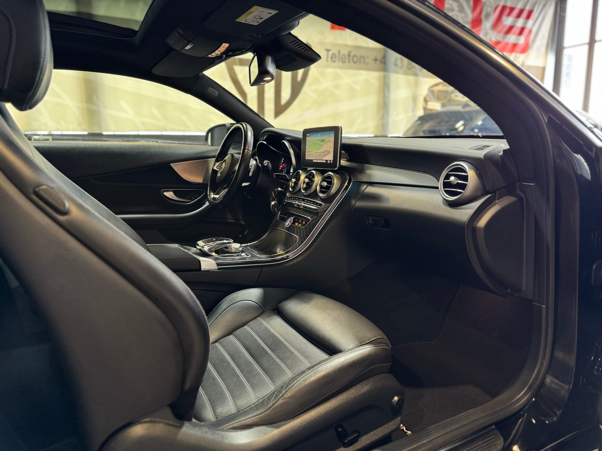 MERCEDES-BENZ C 250 d AMG Line Coupé 4Matic 9G-Tronic-image-11