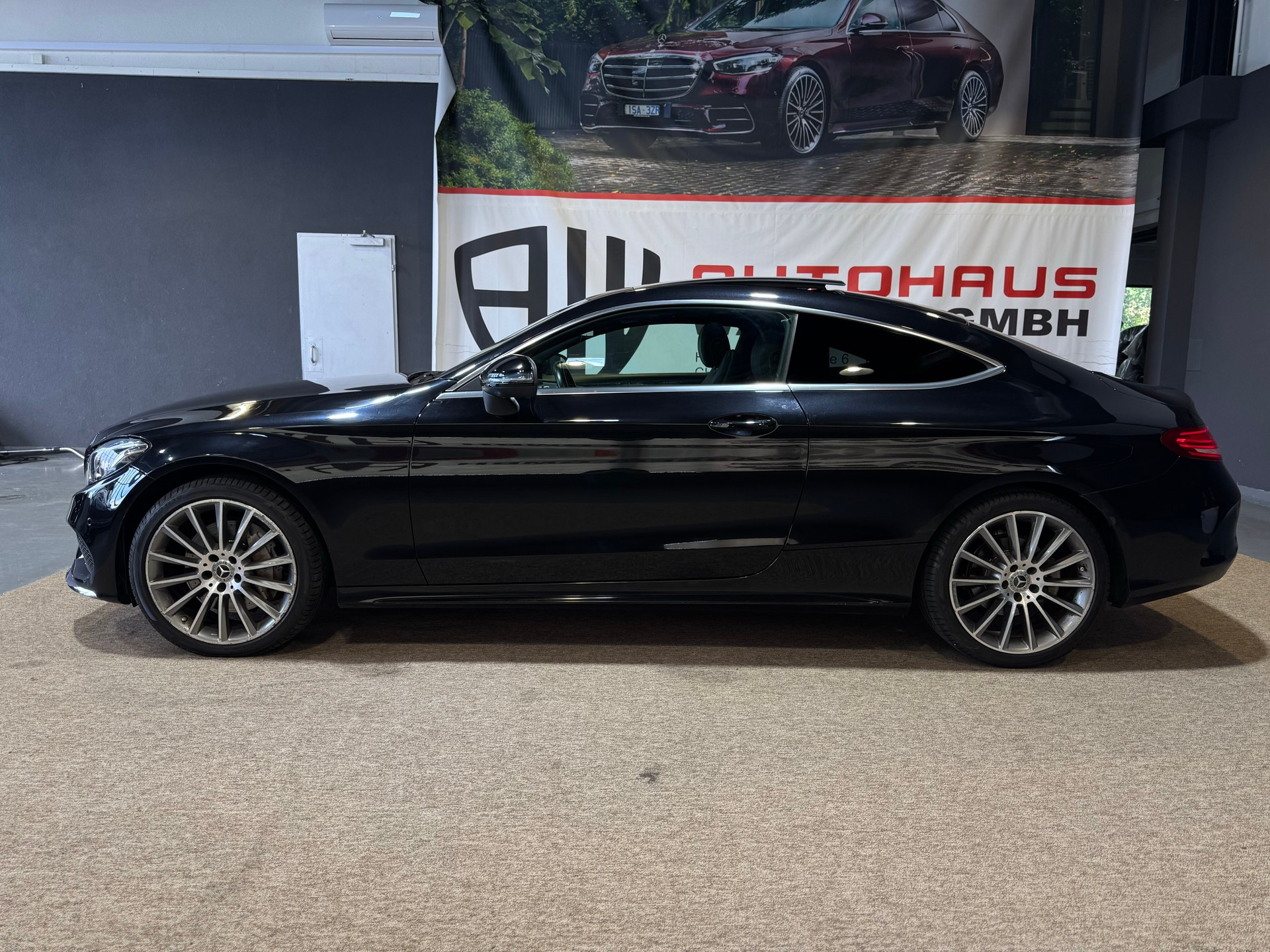 MERCEDES-BENZ C 250 d AMG Line Coupé 4Matic 9G-Tronic-image-3