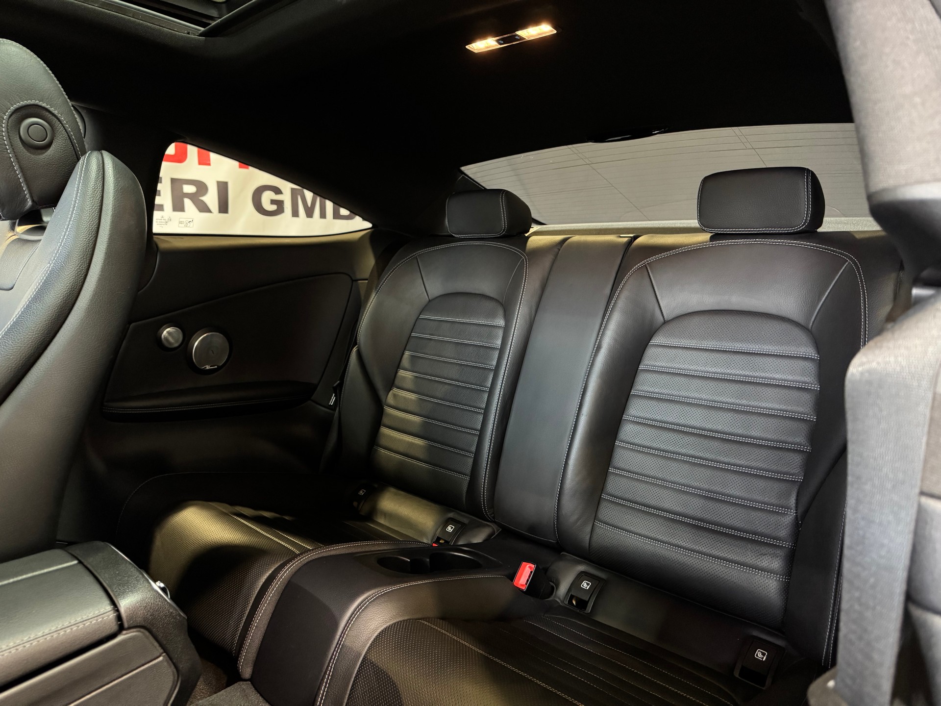 MERCEDES-BENZ C 250 d AMG Line Coupé 4Matic 9G-Tronic-image-13