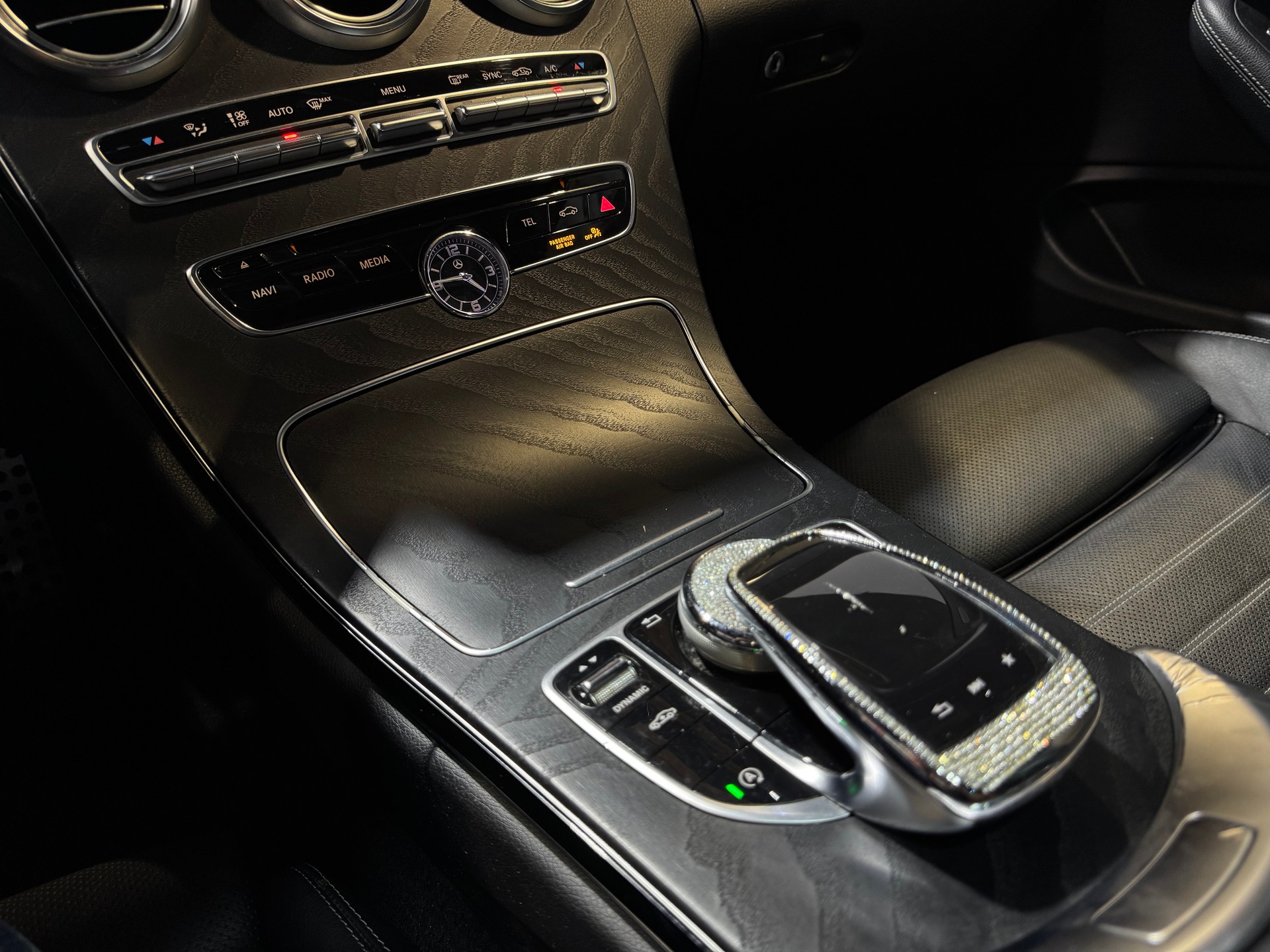 MERCEDES-BENZ C 250 d AMG Line Coupé 4Matic 9G-Tronic-image-15