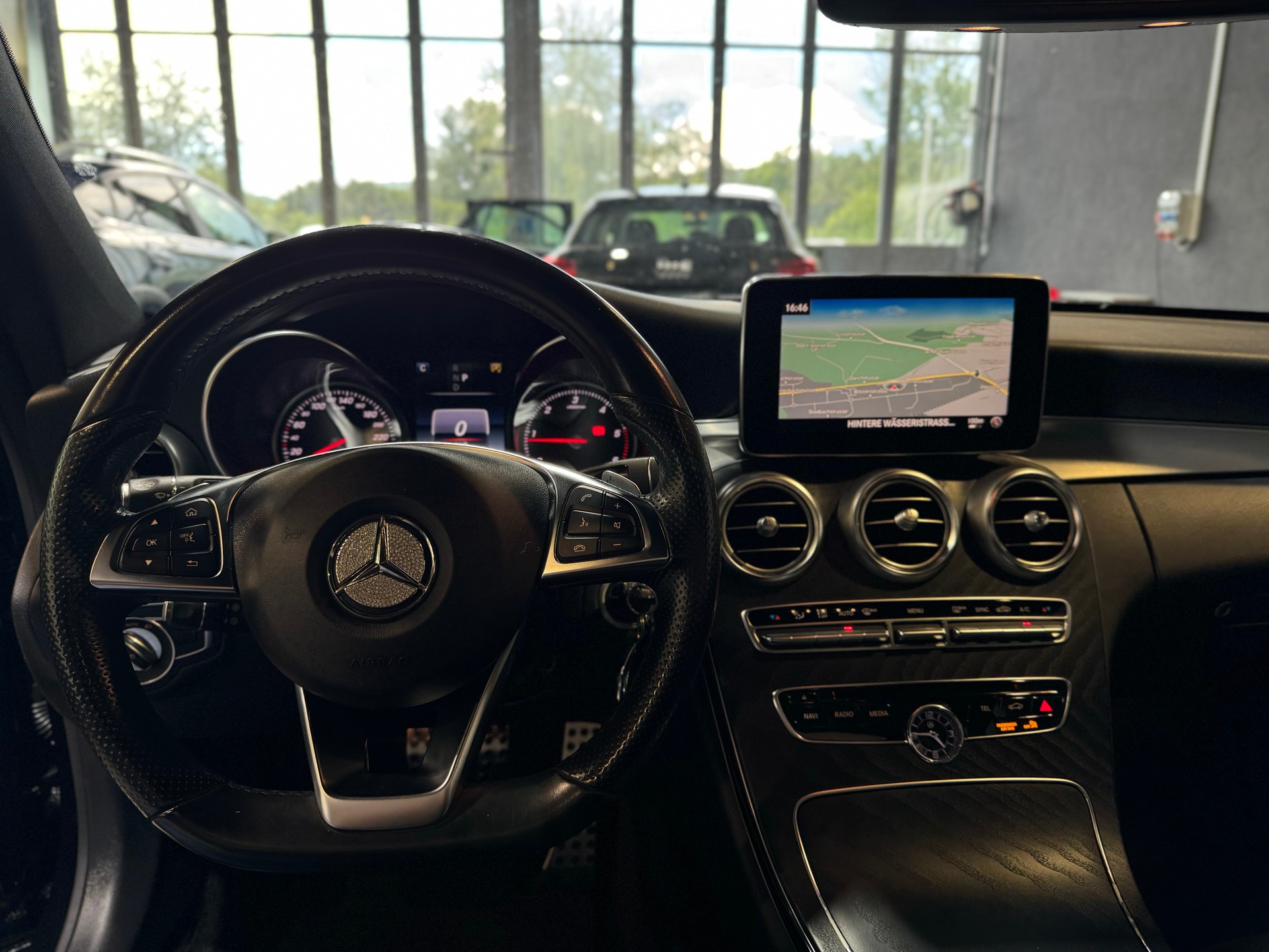MERCEDES-BENZ C 250 d AMG Line Coupé 4Matic 9G-Tronic-image-10