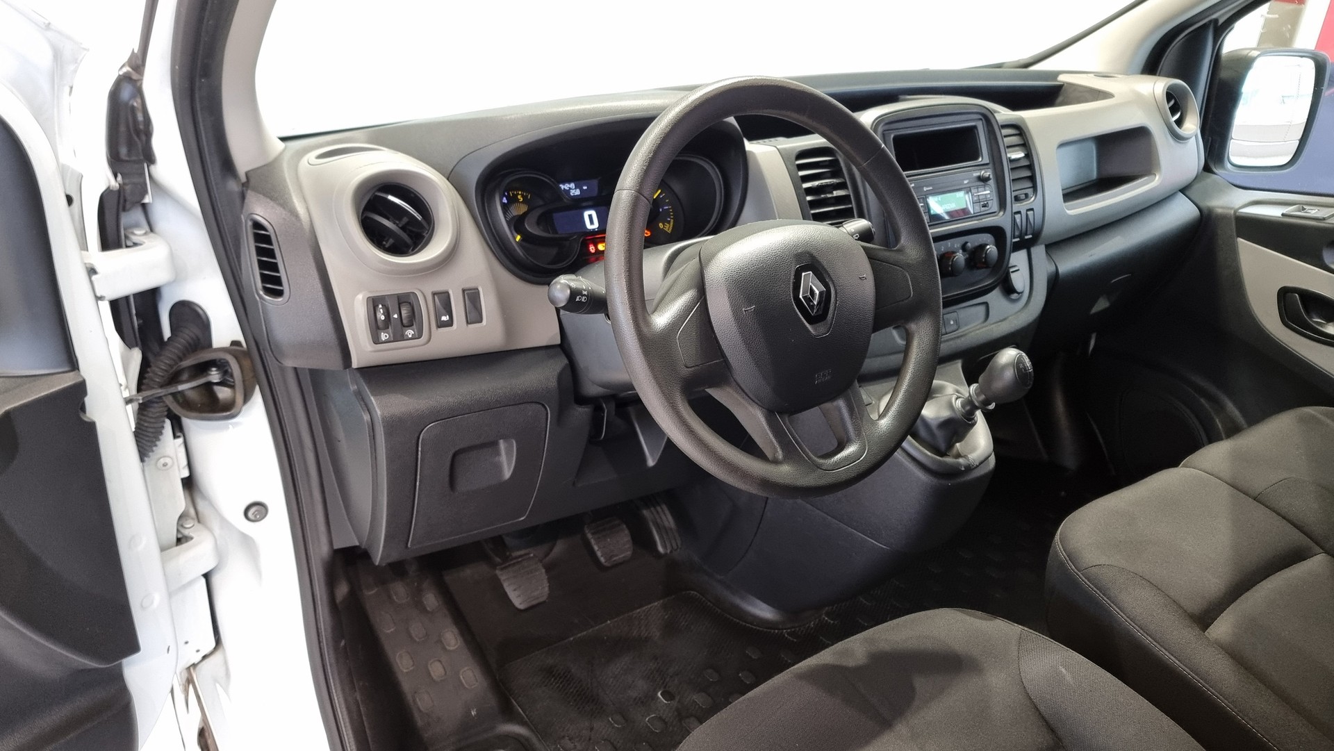 RENAULT Trafic Kaw. 2.9 t L1 H1 1.6 dCi 120 TwinTurbo Business-image-11