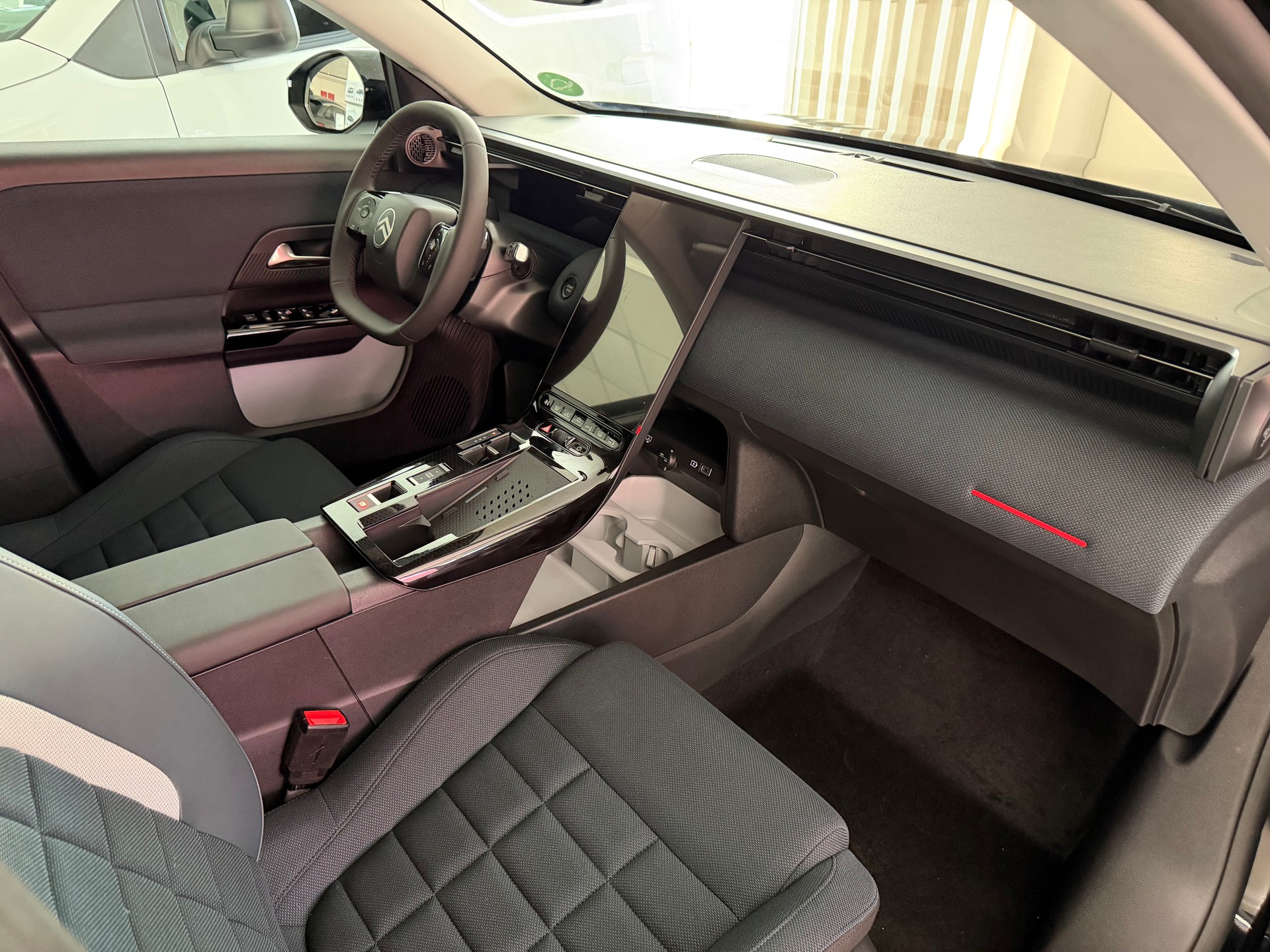 CITROEN ë-C5 Aircross Plus-image-5