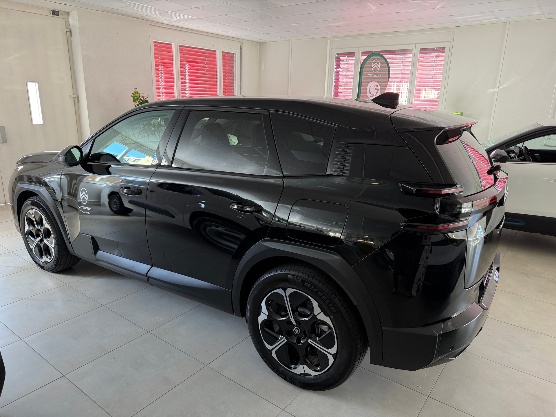 CITROEN ë-C5 Aircross Plus-image-3