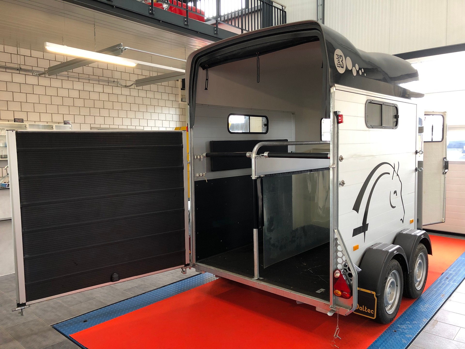 CHEVAL LIBERTE GOLD 3-image-12