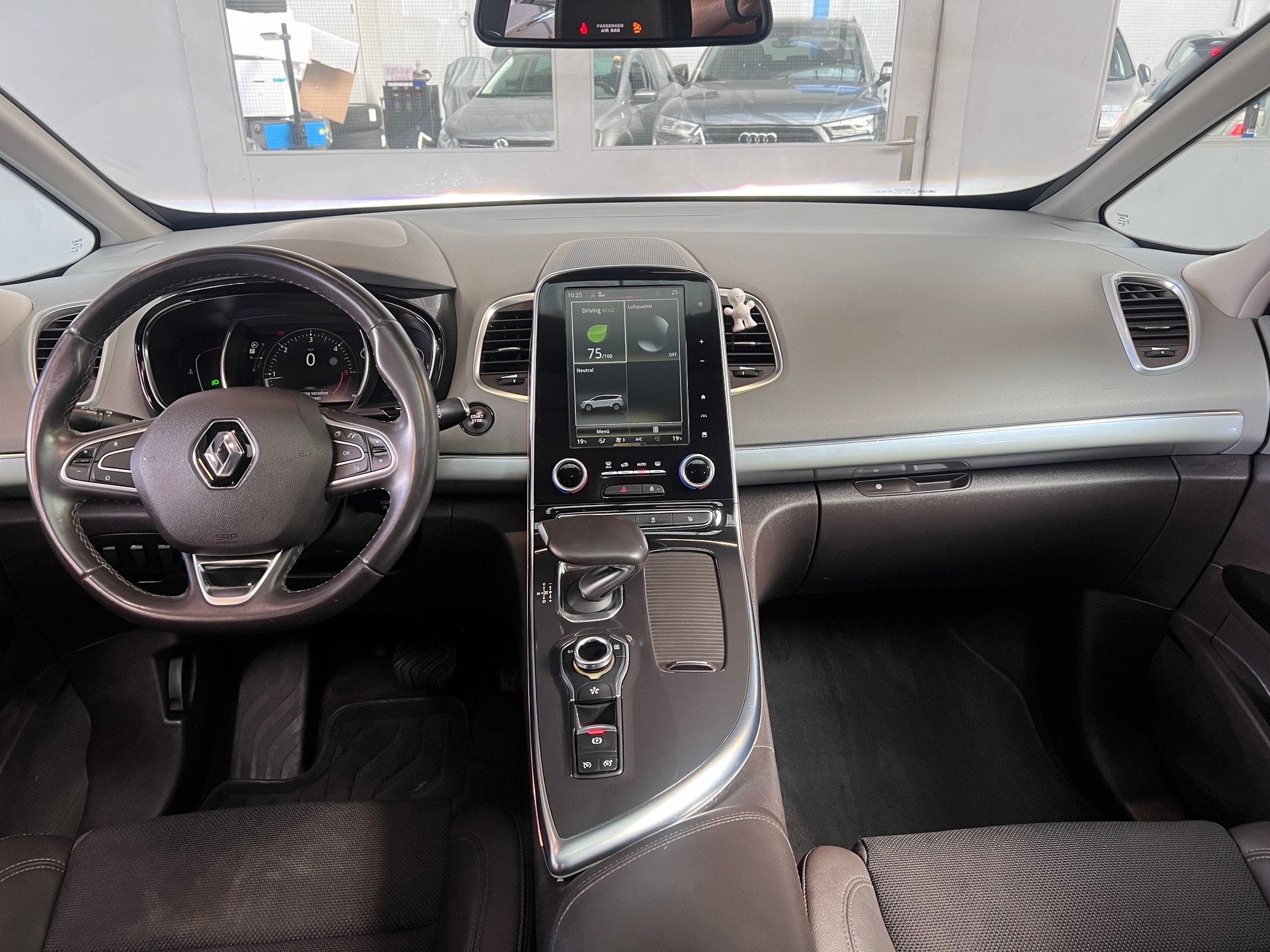 RENAULT Espace 1.6 dCi Intens EDC-image-4