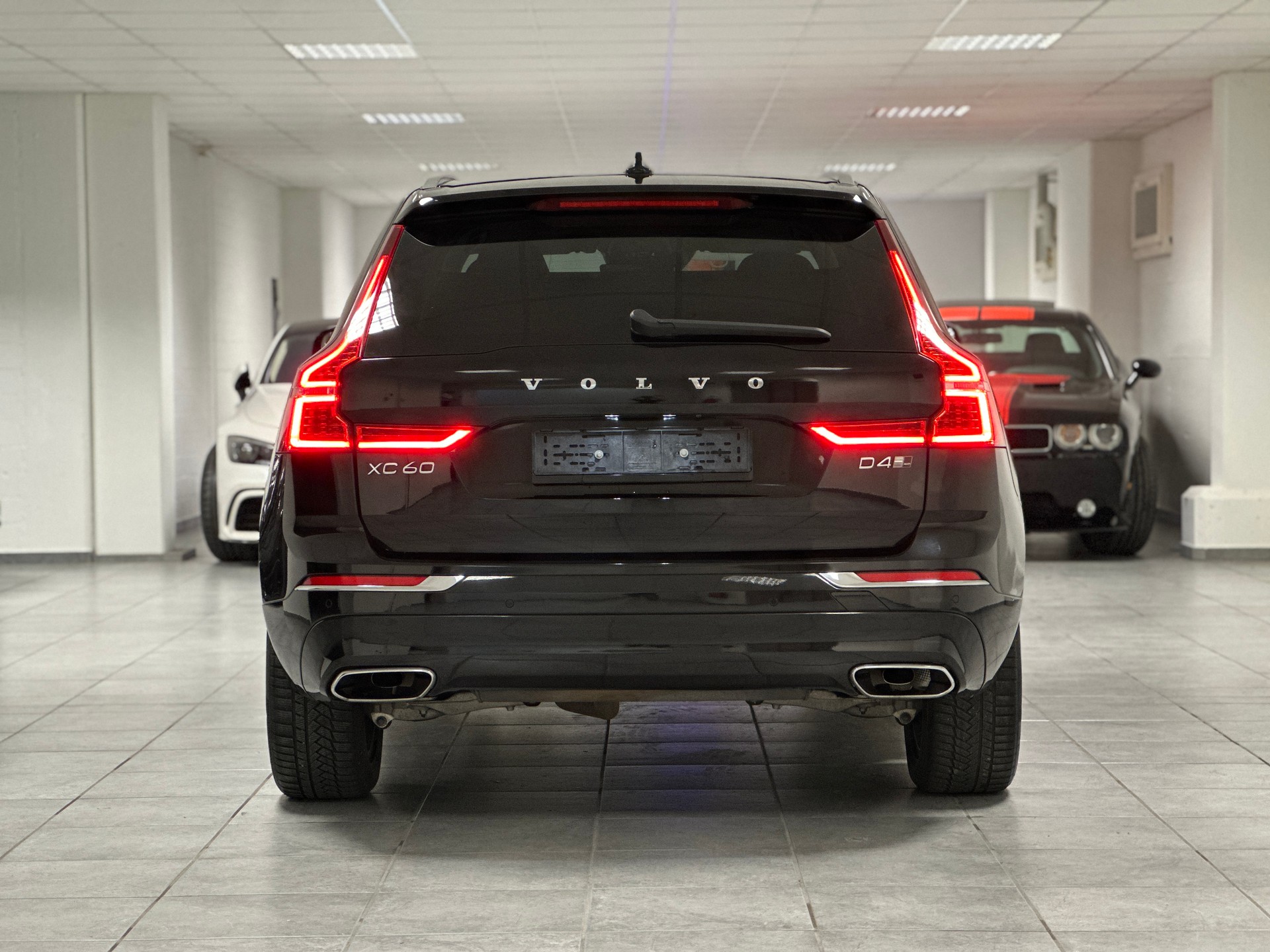 VOLVO XC60 D4 AWD Inscription Geartronic-image-27