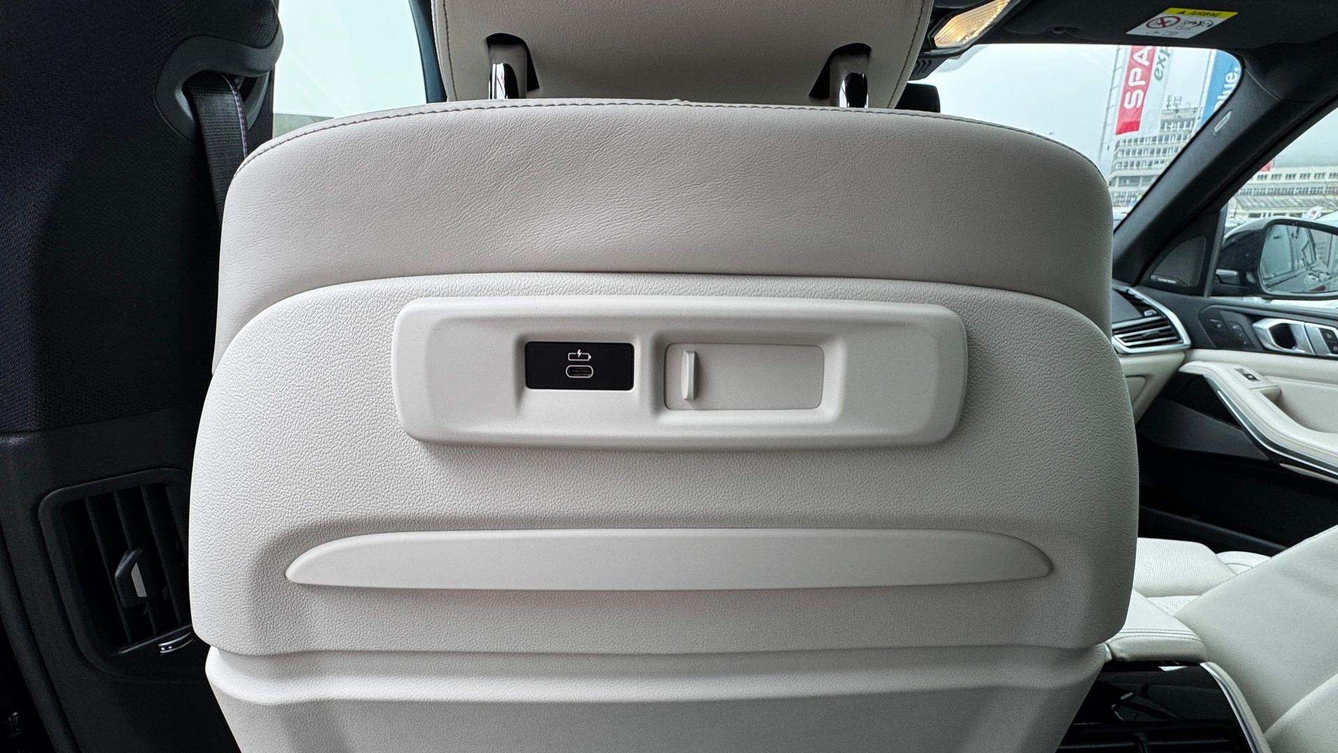 BMW X5 xDrive M50d Steptronic „Selten so vollgepackt: Dieser X5 ist ein echter Treffer“-image-24