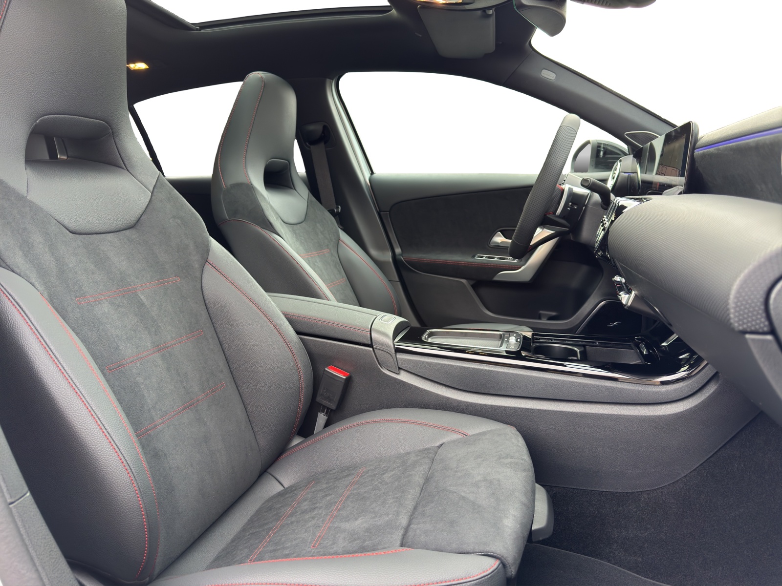 MERCEDES-BENZ A 250 4Matic 8G-DCT-image-15