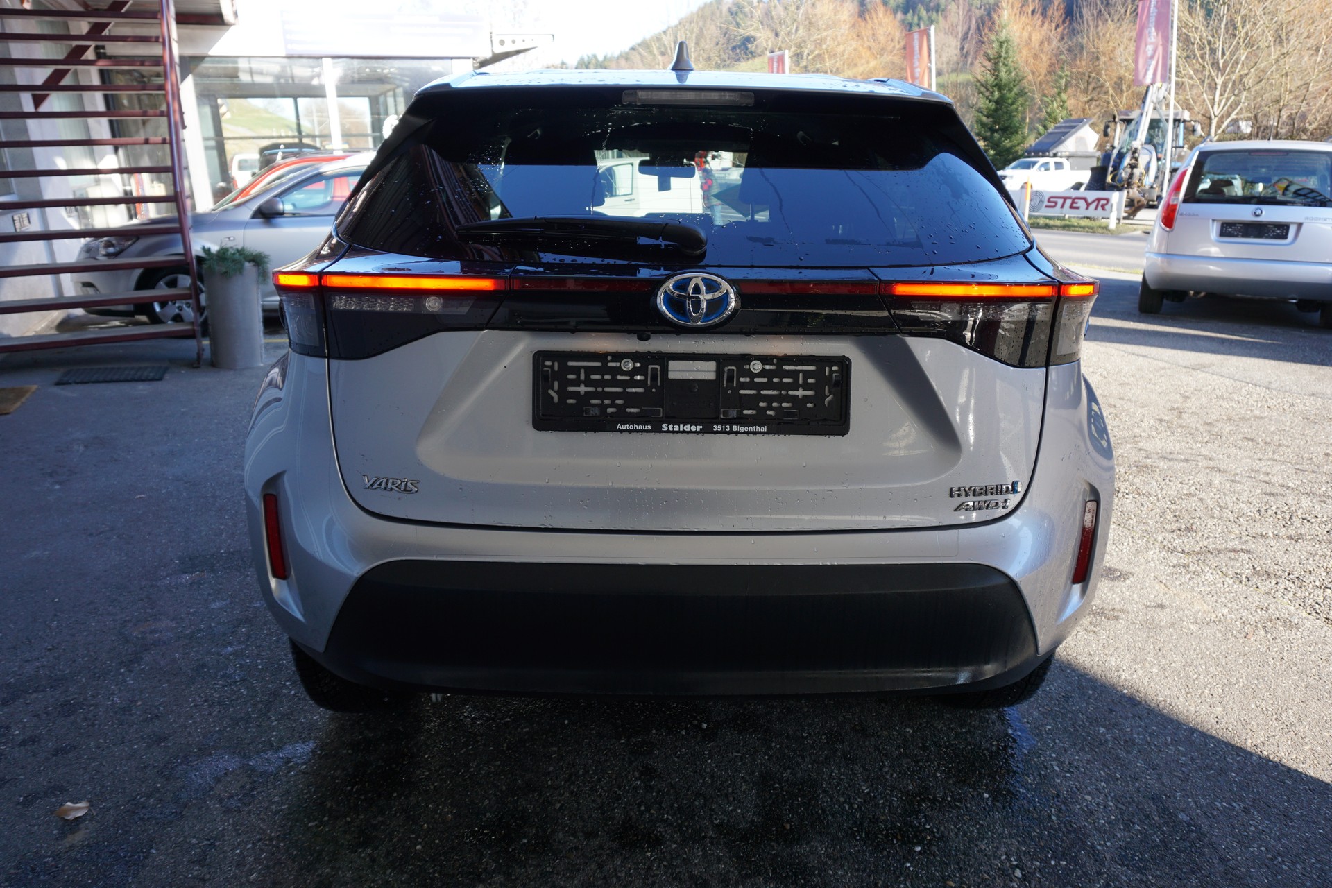TOYOTA Yaris Cross 1.5 Trend e-CVT AWDi-image-5