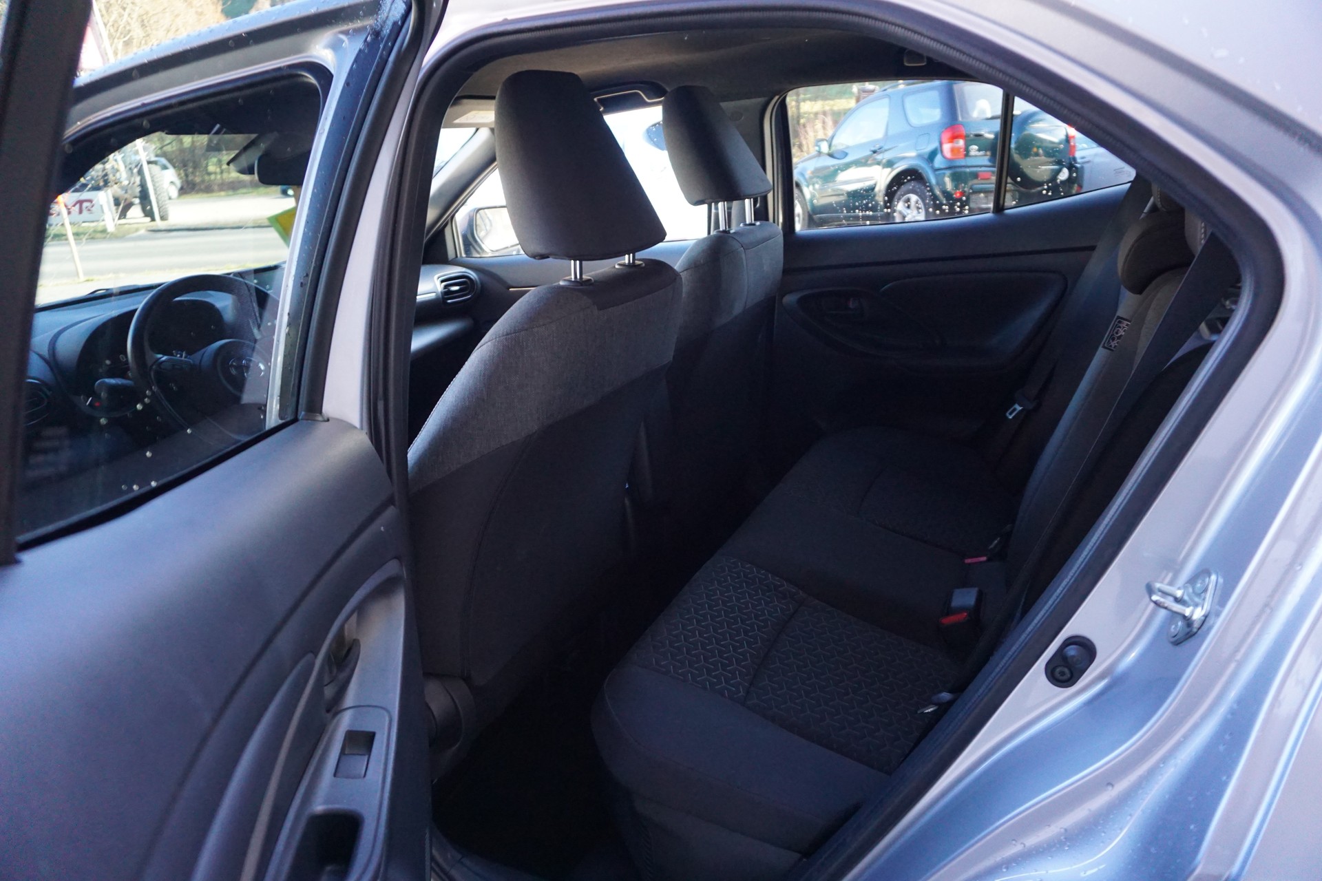 TOYOTA Yaris Cross 1.5 Trend e-CVT AWDi-image-9