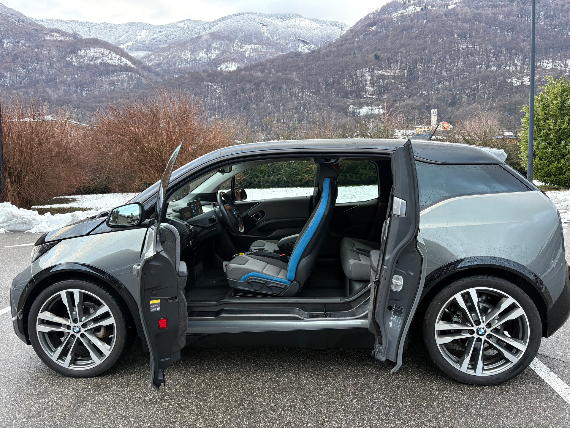 BMW i3s (120Ah) Fleet Edition-image-11